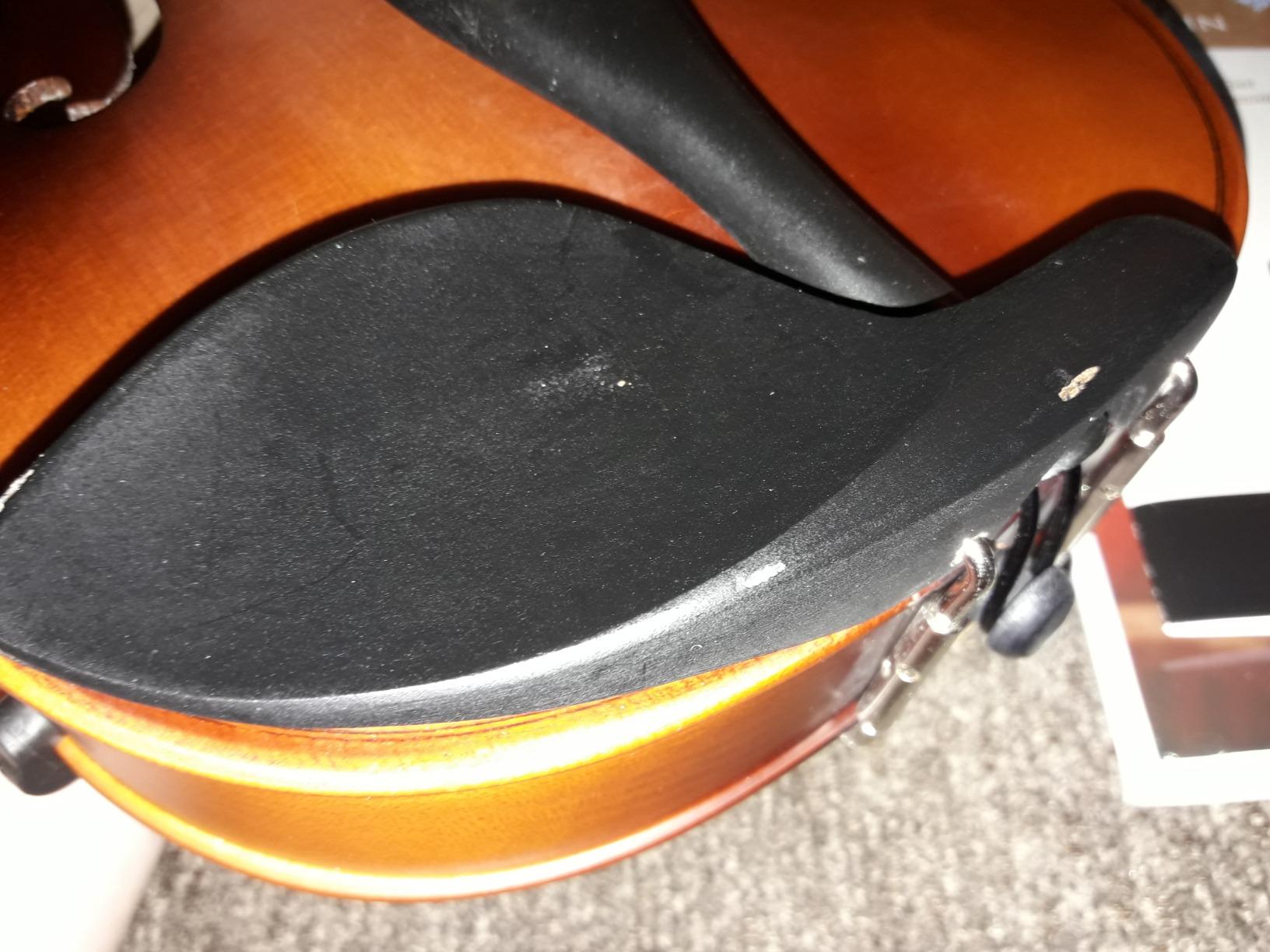 Mendini By Cecilio Violin 4/4 Full Size For Beginners - Fiddle Solidwood Kit with Hard Case - Acoustic Violins with Bow, Rosin, Tuner, Extra Strings & Bridge, Shoulder Rest and Lesson Book (Varnish) customer photo 2