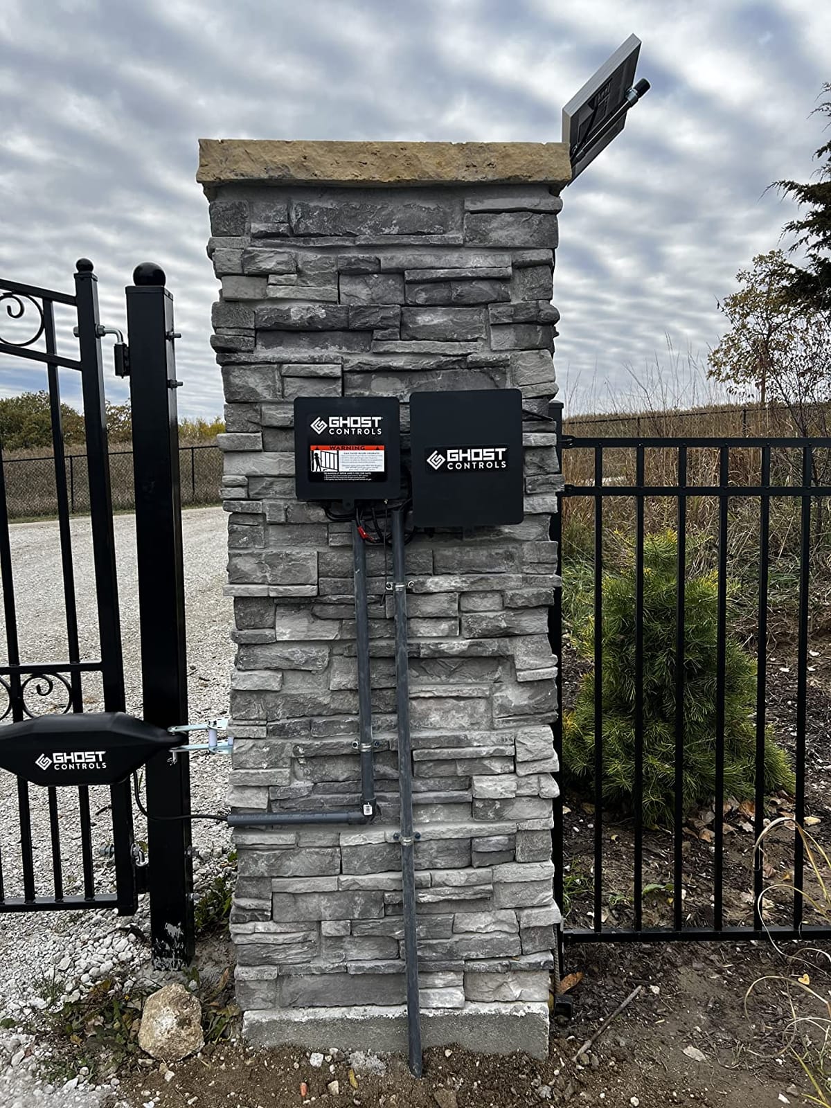 Ghost Controls TDS2XP Heavy-Duty Solar Dual Automatic Gate Opener Kit for Swing Gates Up to 20 Feet customer photo 2