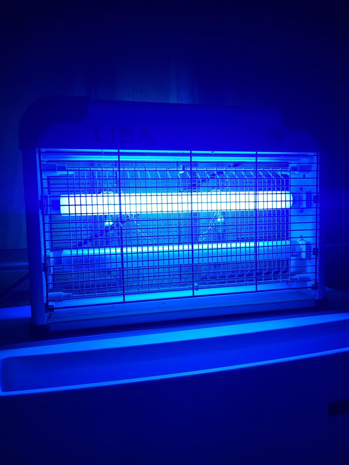 LiBa Bug Zapper 2800V Indoor, with 2 Extra Replacement Bulbs customer photo 1