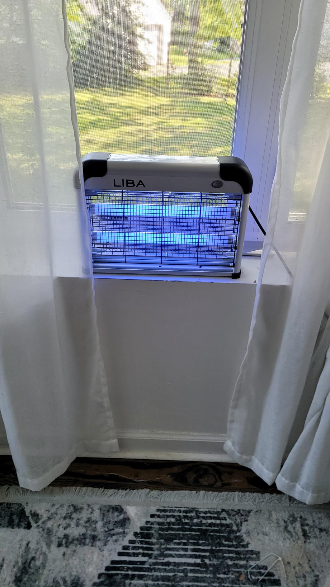LiBa Bug Zapper 2800V Indoor, with 2 Extra Replacement Bulbs customer photo 2