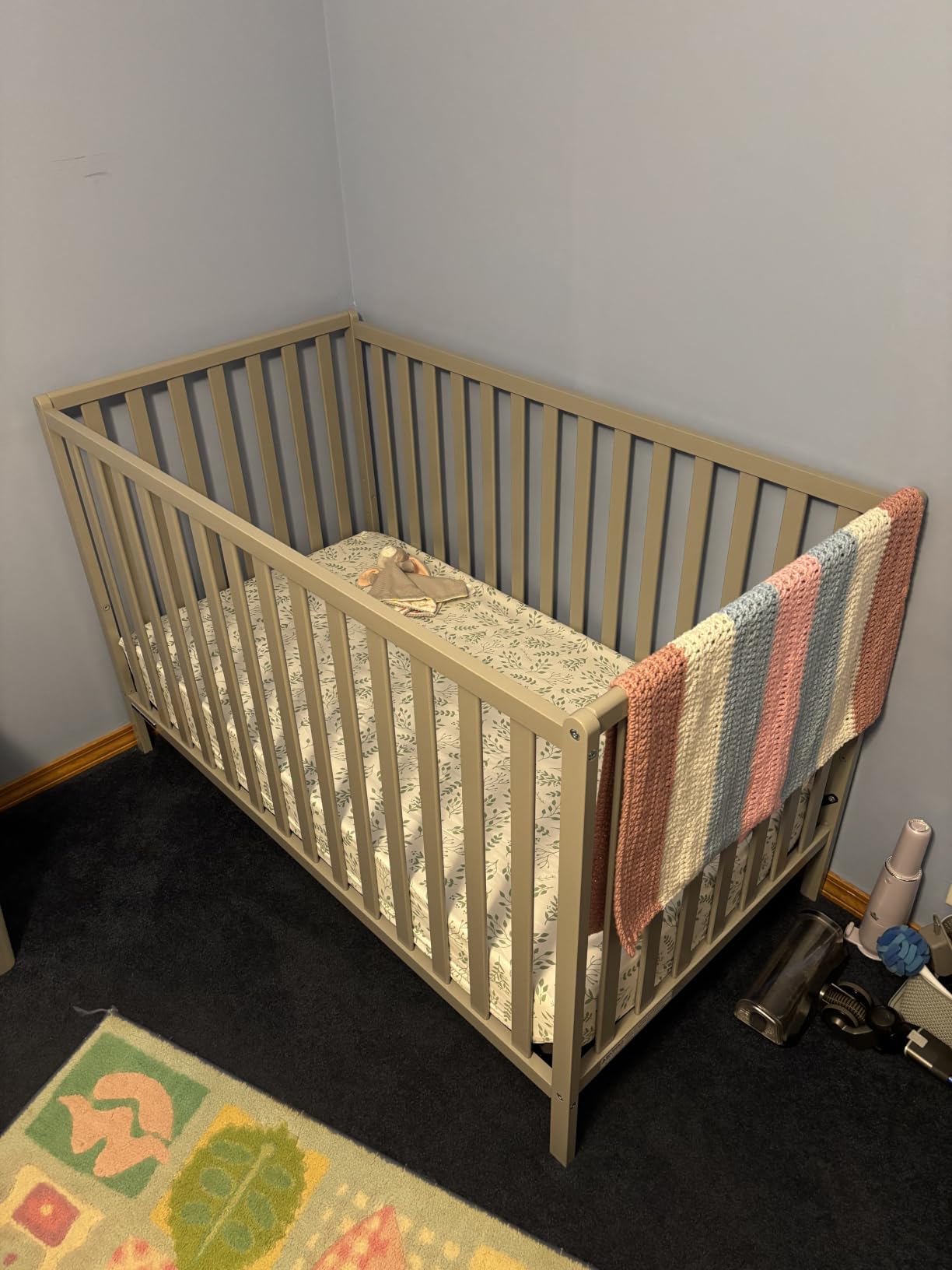 Delta Children Heartland 4-in-1 Convertible Crib - Greenguard Gold Certified, Charcoal Grey customer photo 2
