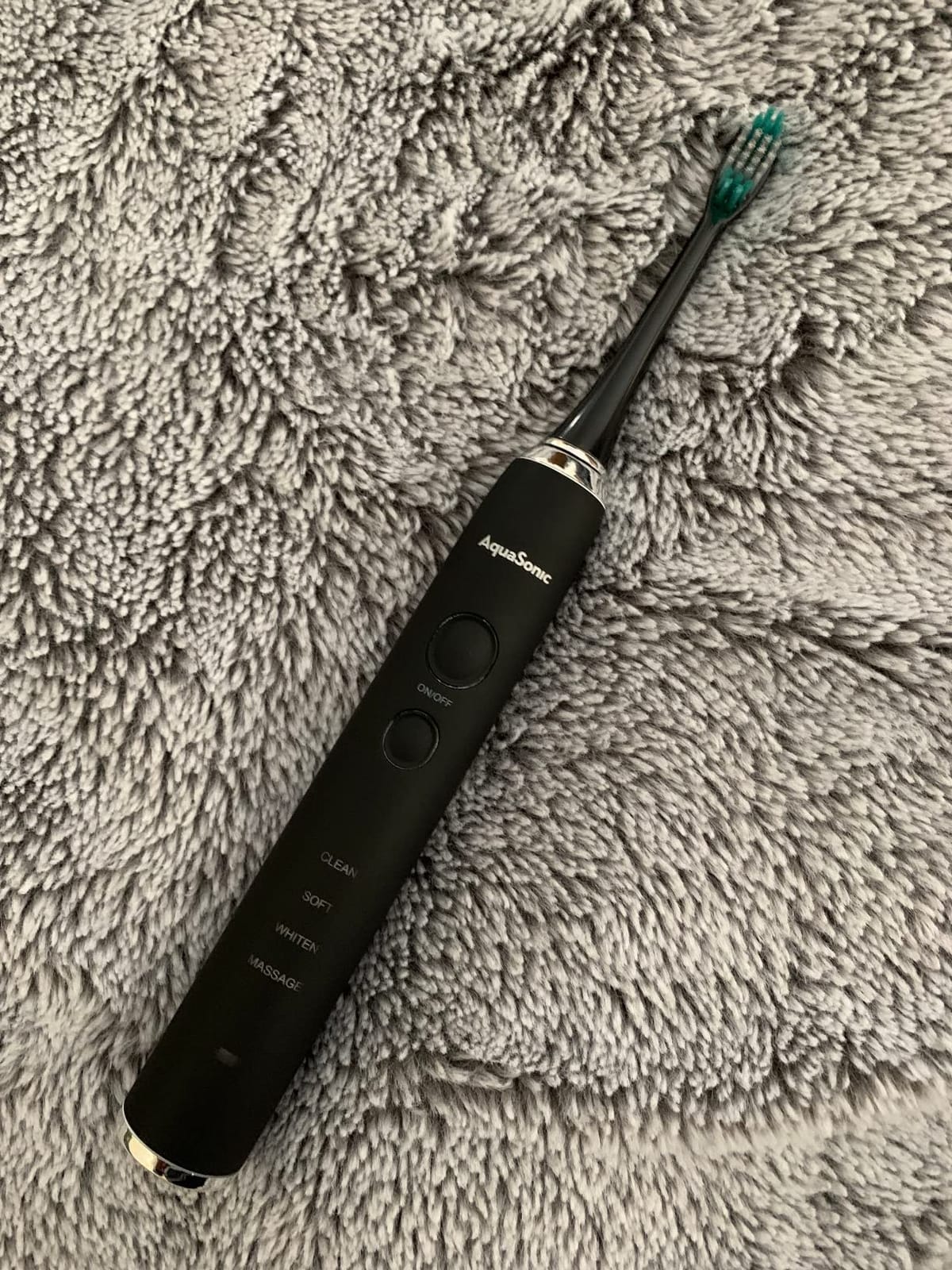 Aquasonic Black Series Ultra Whitening Toothbrush - ADA Accepted Electric Toothbrush - 8 Brush Heads & Travel Case - 40,000 VPM Electric Motor & Wireless Charging - 4 Modes w Smart Timer customer photo 1