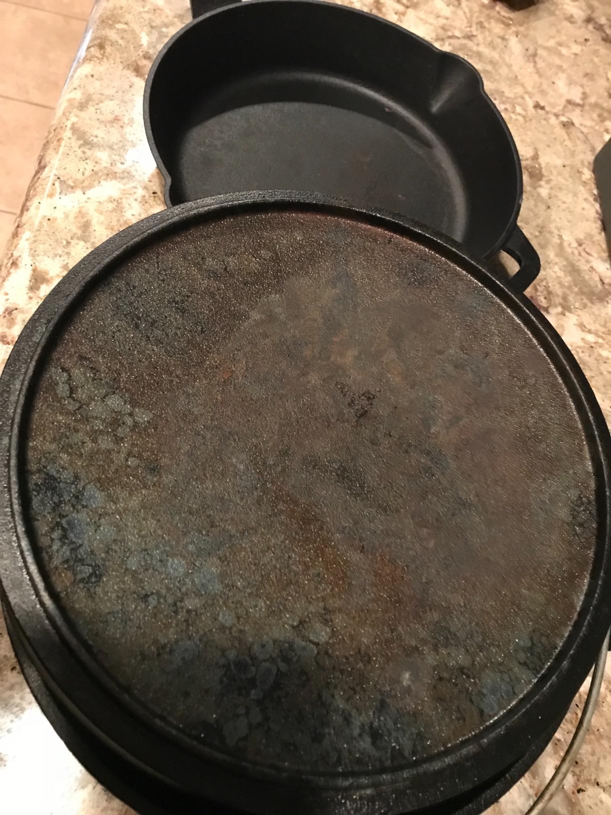 Amazon Basics Pre-Seasoned Cast Iron 5-Piece Cookware Set, Oven Safe, Cooks Evenly, 14.17 x 12.2 x 10.63 in, Black customer photo 1
