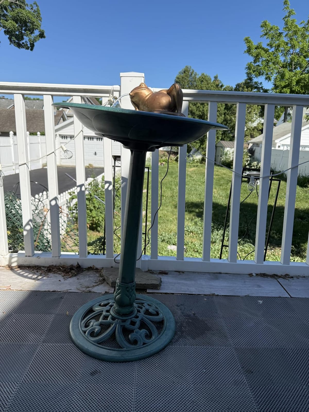 VIVOHOME Bird Bath for Outside, Polyresin Pedestal Birdbath, Green | Weather-Resistant, 20-Inch Bowl, 28-Inch Height, for Outdoor/Garden, Bird-Friendly, Easy to Clean customer photo 1