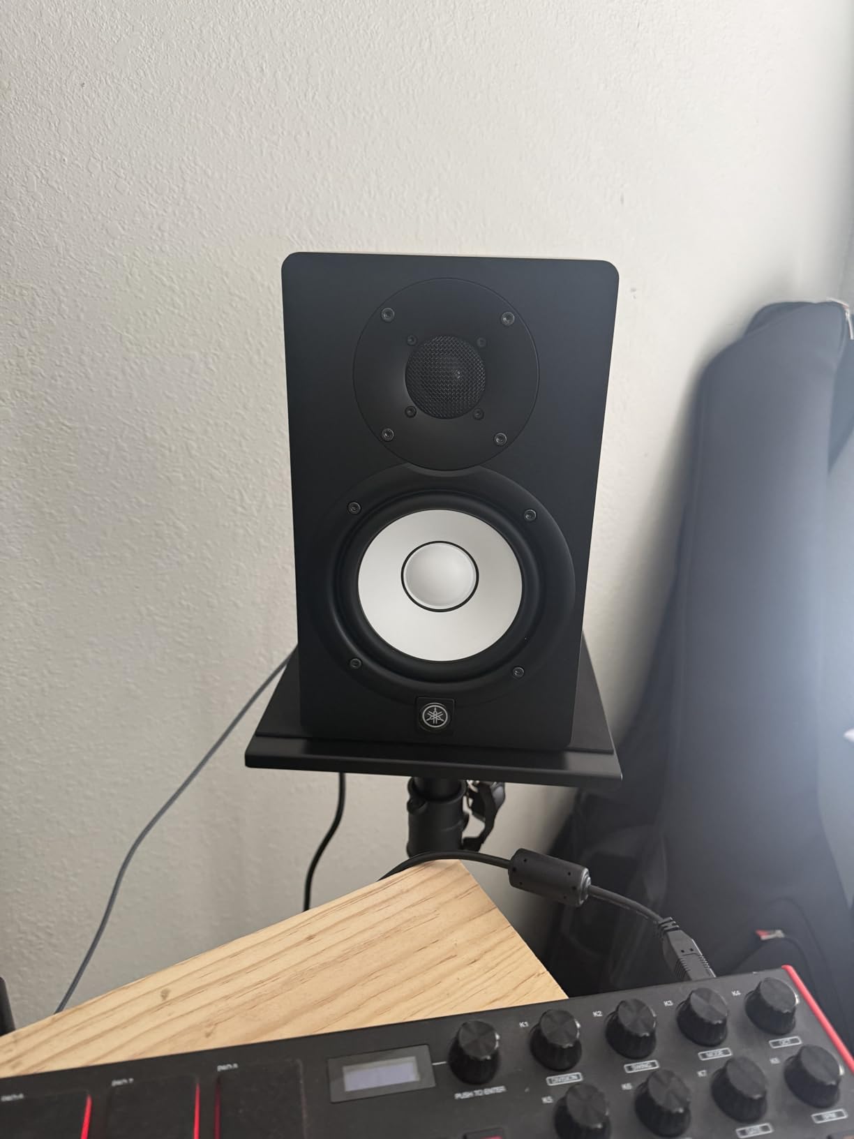 Pyle Adjustable Speaker Stand Pair - Dual Studio Monitor Tripod with Metal Base, Anti-Slip Speaker Pads, Height Adjustment from 34