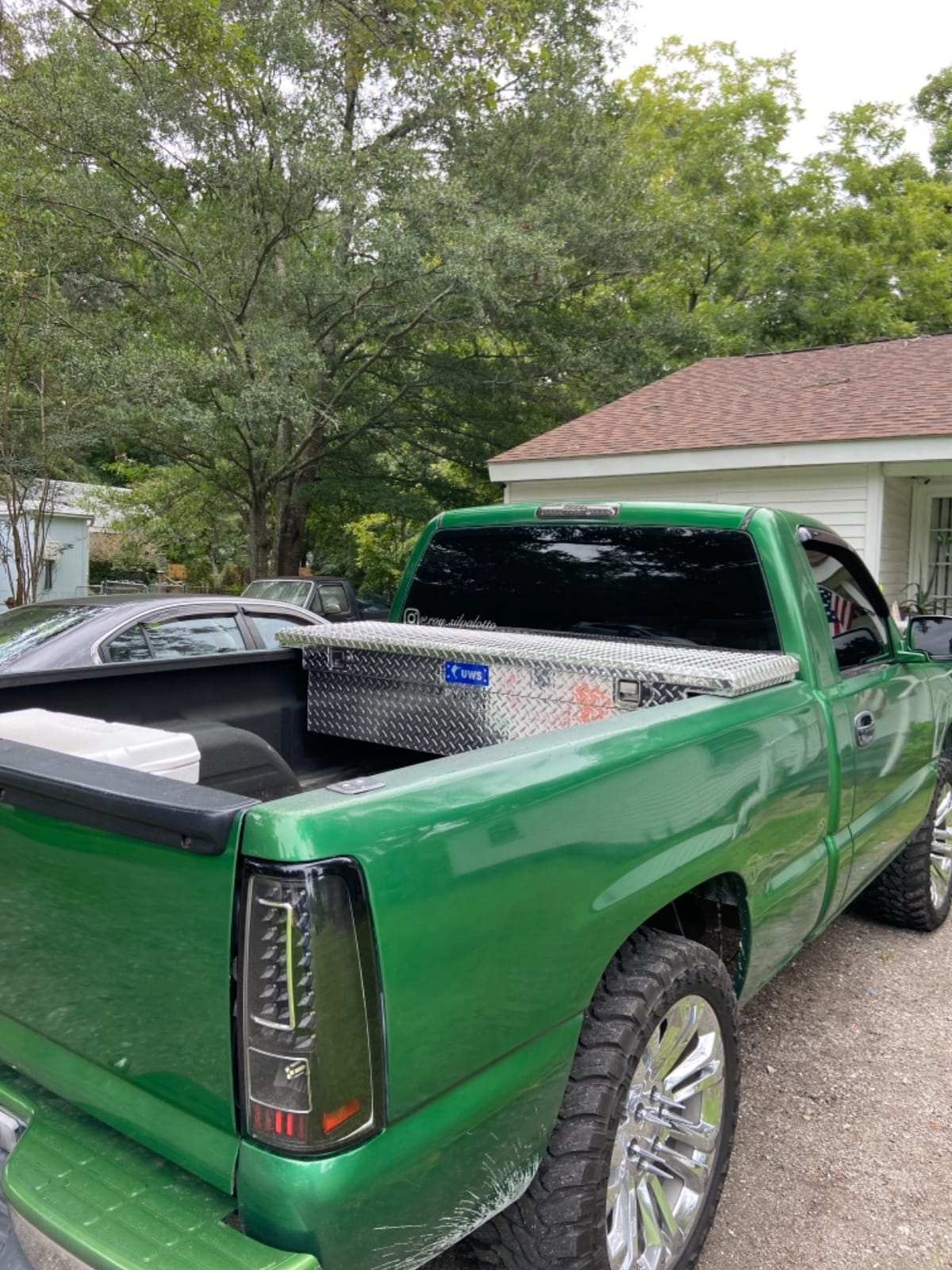 UWS EC10451 69-Inch Heavy-Wall Aluminum Truck Tool Box with Low Profile, RigidCore Lid customer photo 1