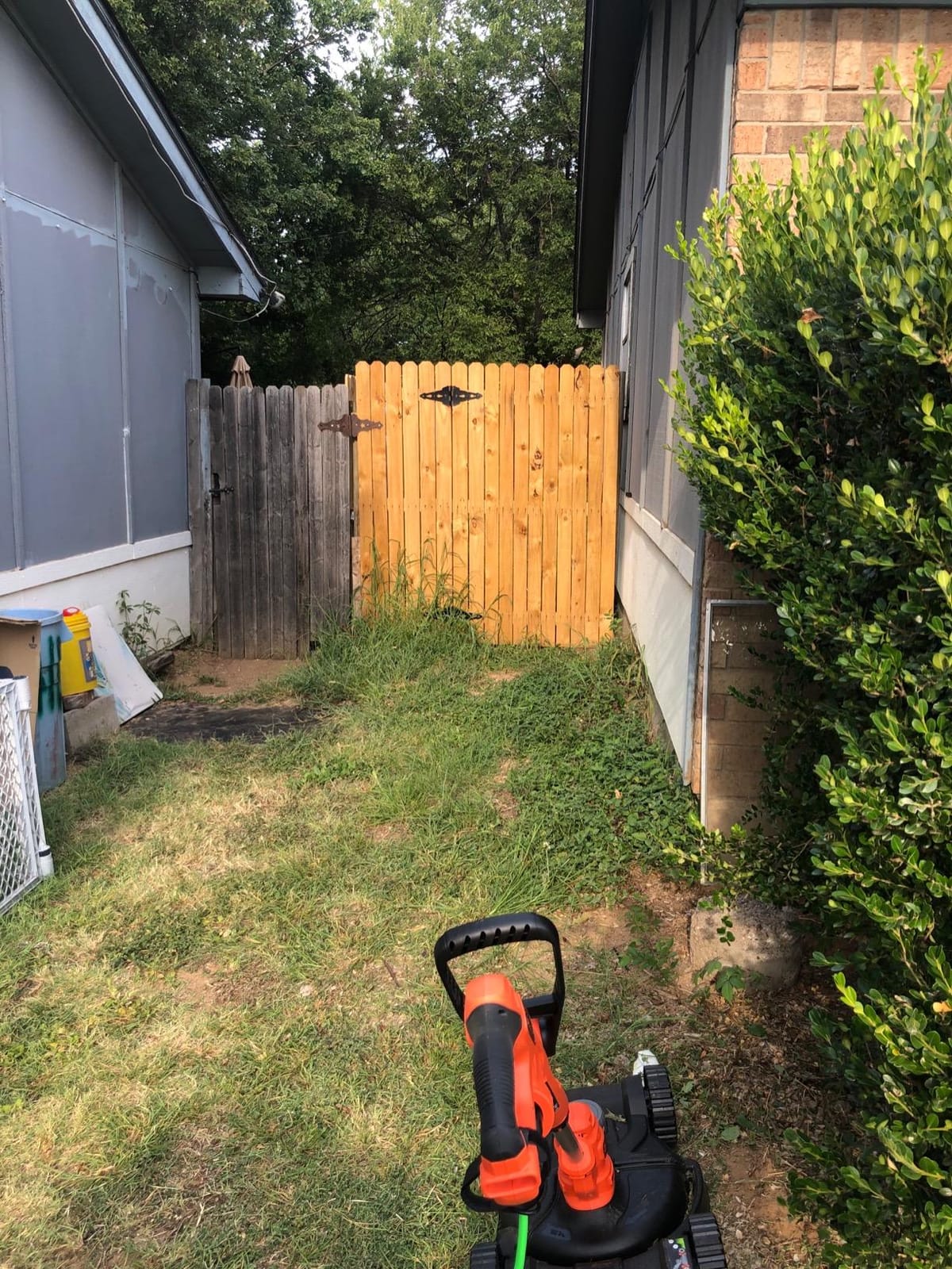BLACK+DECKER Electric Lawn Mower, Weed Eater and Edger 3-in-1 Combo, Corded 12-Inch 6.5 Amp Electric Weed Wacker and Compact Push Mower (BESTA512CM) customer photo 1