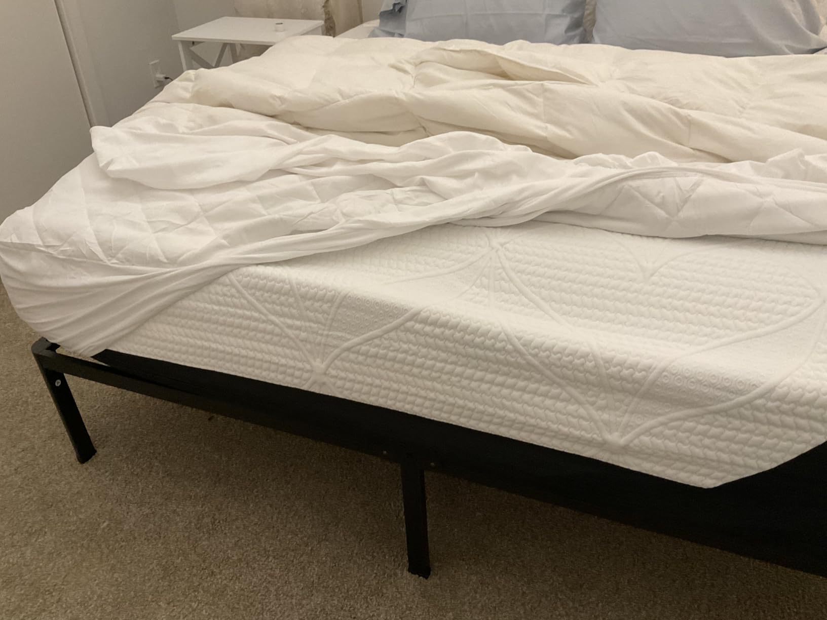 COOL GEL Chill Memory Foam 14-Inch Mattress with 2 Pillows, CertiPUR-US Certified, Mattress in a Box, King, White customer photo 2