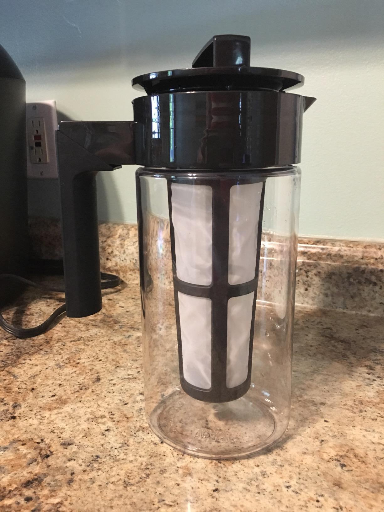 Takeya Deluxe Cold Brew Coffee Maker - 2 Quart/Black, BPA-Free Tritan Pitcher with Airtight Leakproof Lid, Silicone Grip Handle, Fine-Mesh Filter - Shatter-Proof, Dishwasher Safe, Made in USA customer photo 2