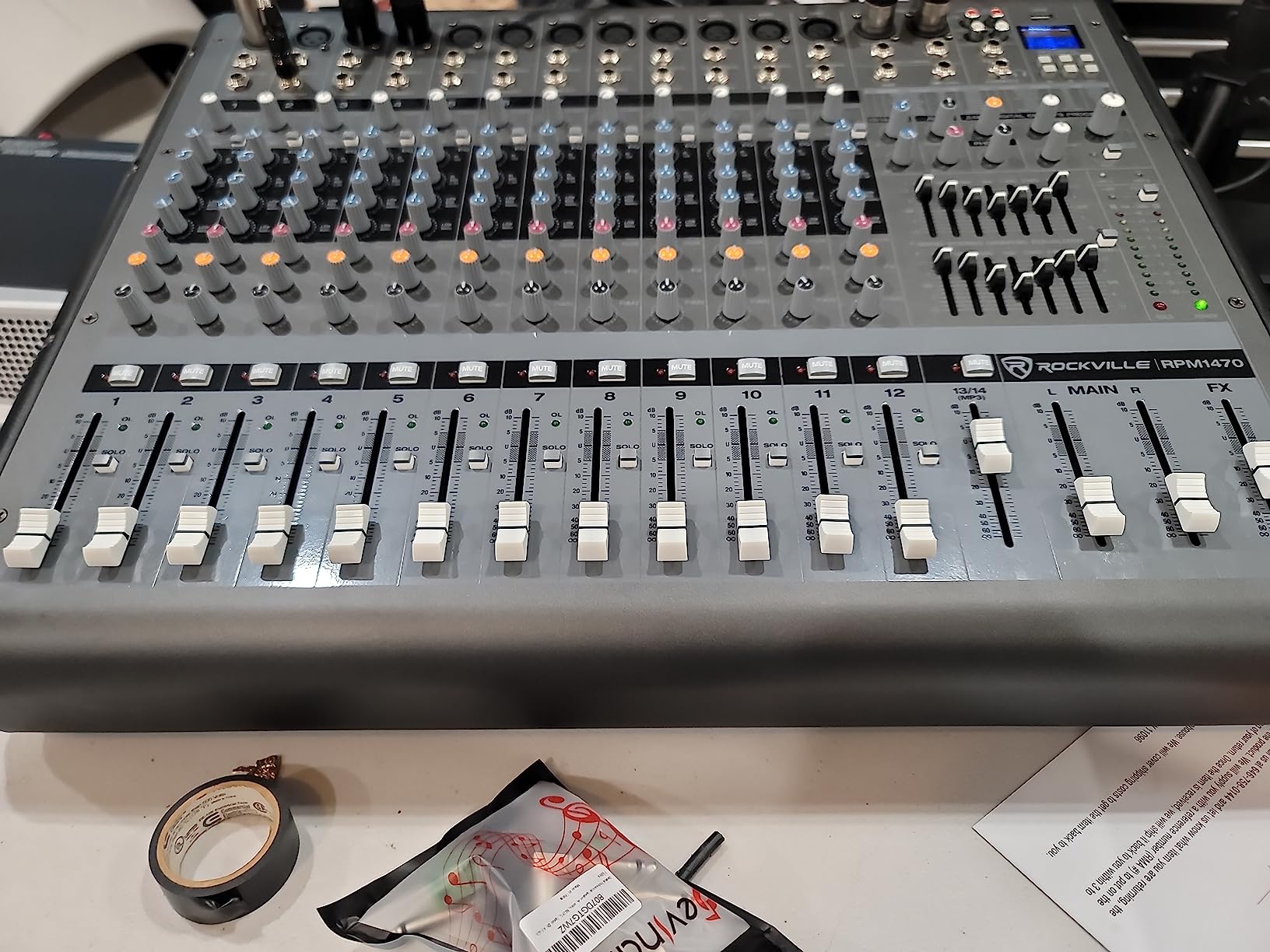Rockville RPM1470 6000W Peak 14-Channel Powered Mixer, 750W RMS x 2 at 4 Ohm, USB/Bluetooth, 24-Bit Effects, 14 XDR2 Mic Preamps, for Live Events/Church Bands customer photo 1