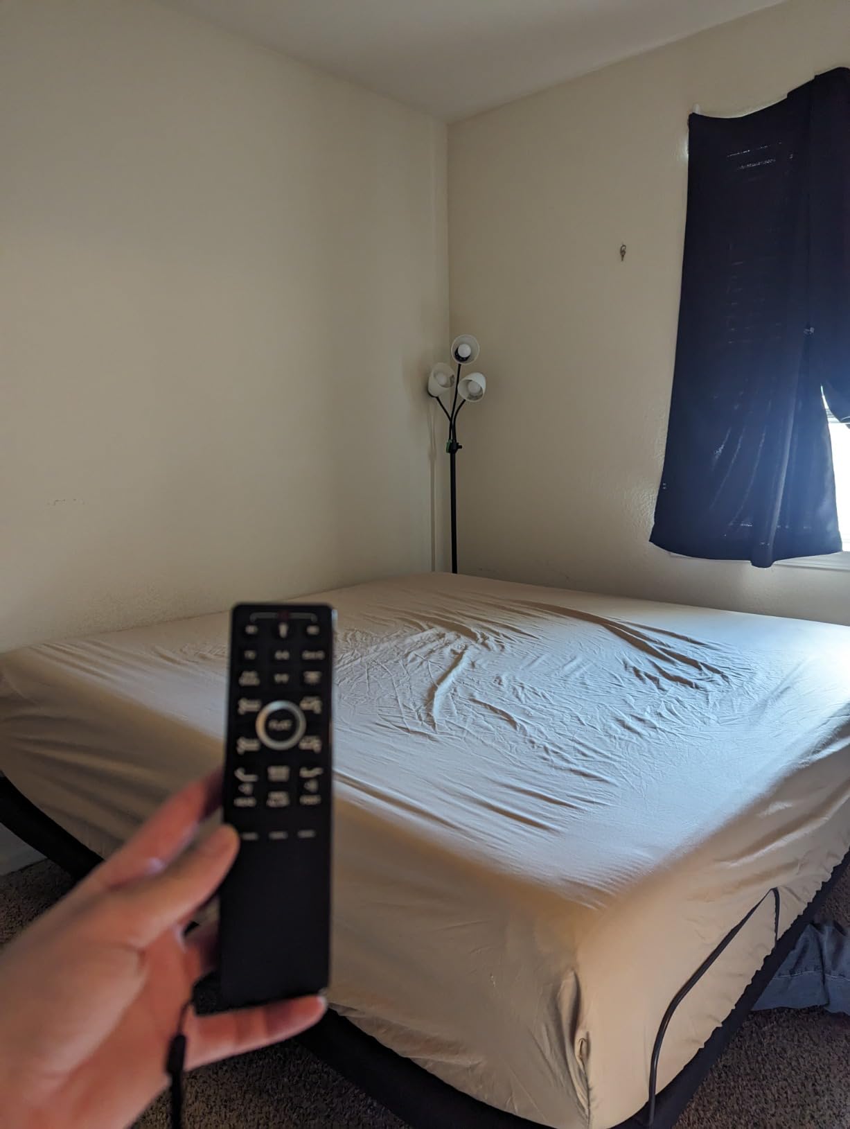 Sven & Son Classic Adjustable Bed Base, Head and Foot Lift, Massage, Under-Bed Lights, USB, Gel Memory, Zero Gravity Smart Frame - Split King + 14 inch Hybrid Spring Matt (Medium Soft) customer photo 2