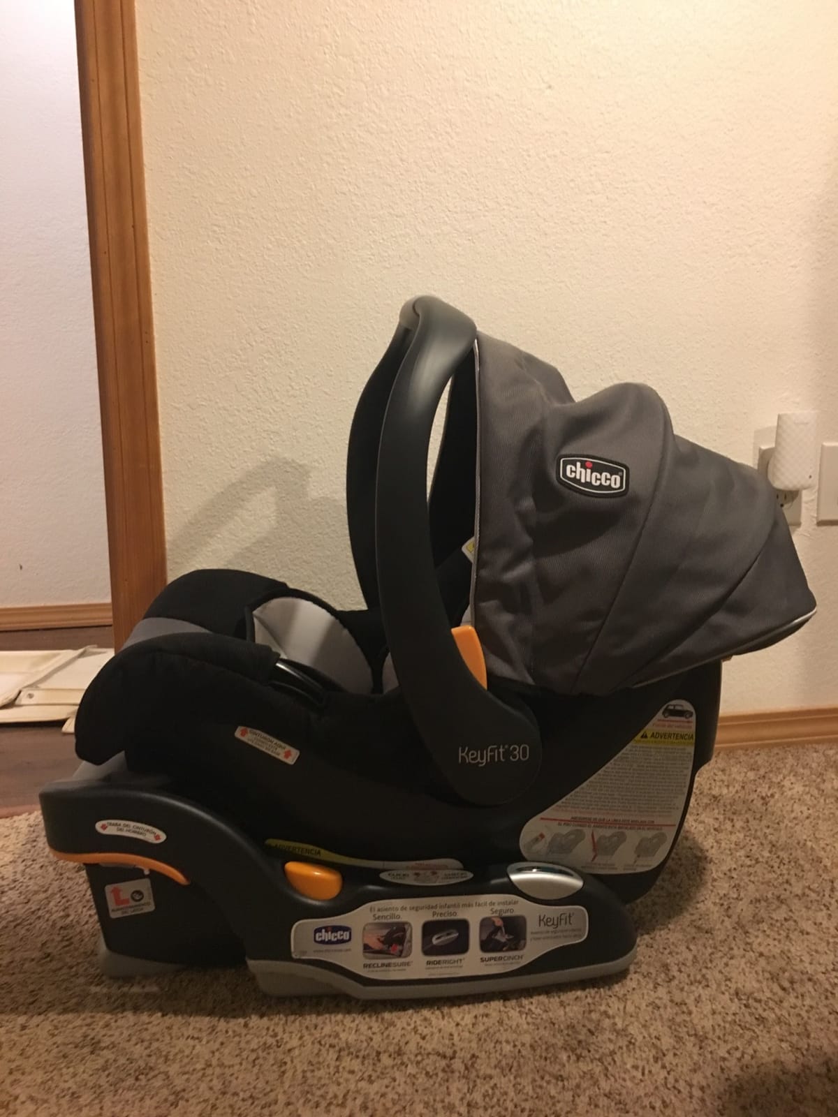 Chicco KeyFit Infant Car Seat and Base, Rear-Facing, 4-30 lbs, Encore color, infant car seat insert for newborns included, 5-point harness, Chicco stroller compatible, washable seat pad customer photo 2