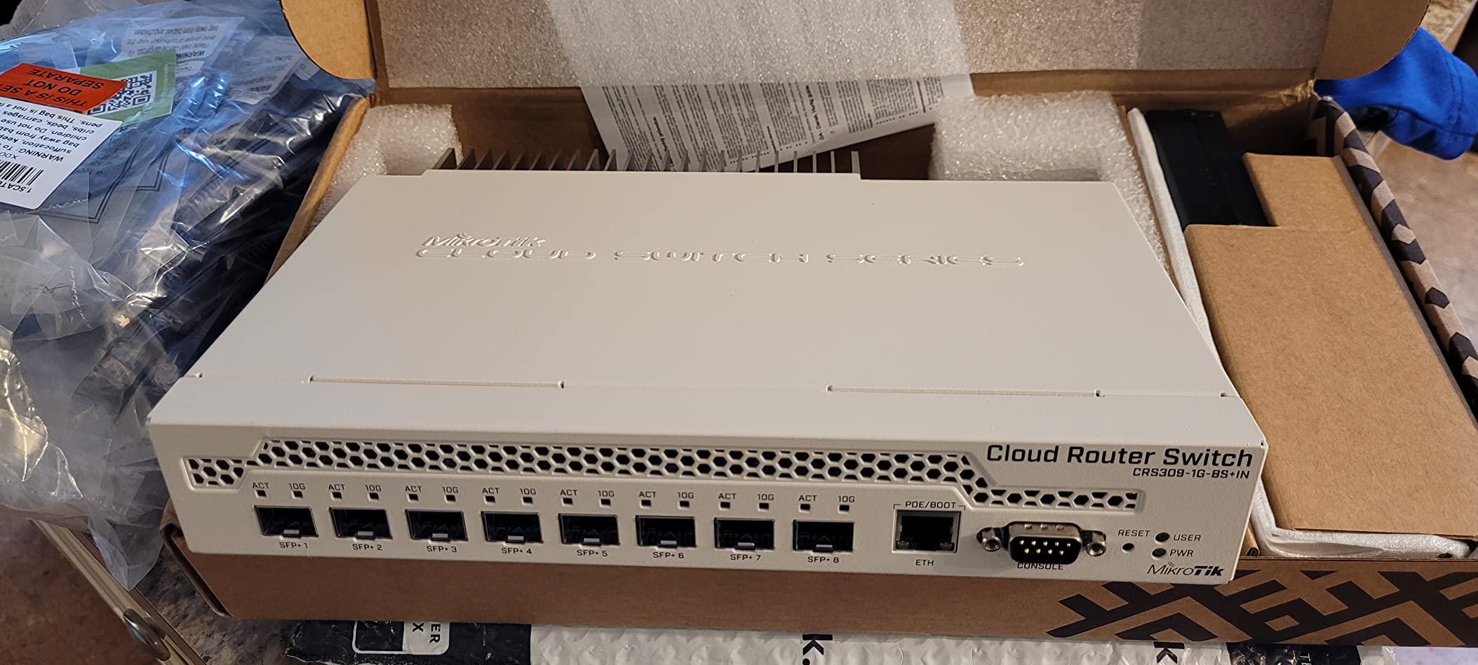 MikroTik CRS309-1G-8S+in 8x 10G SFP+ Managed Switch, 1x 1G Ethernet customer photo 1