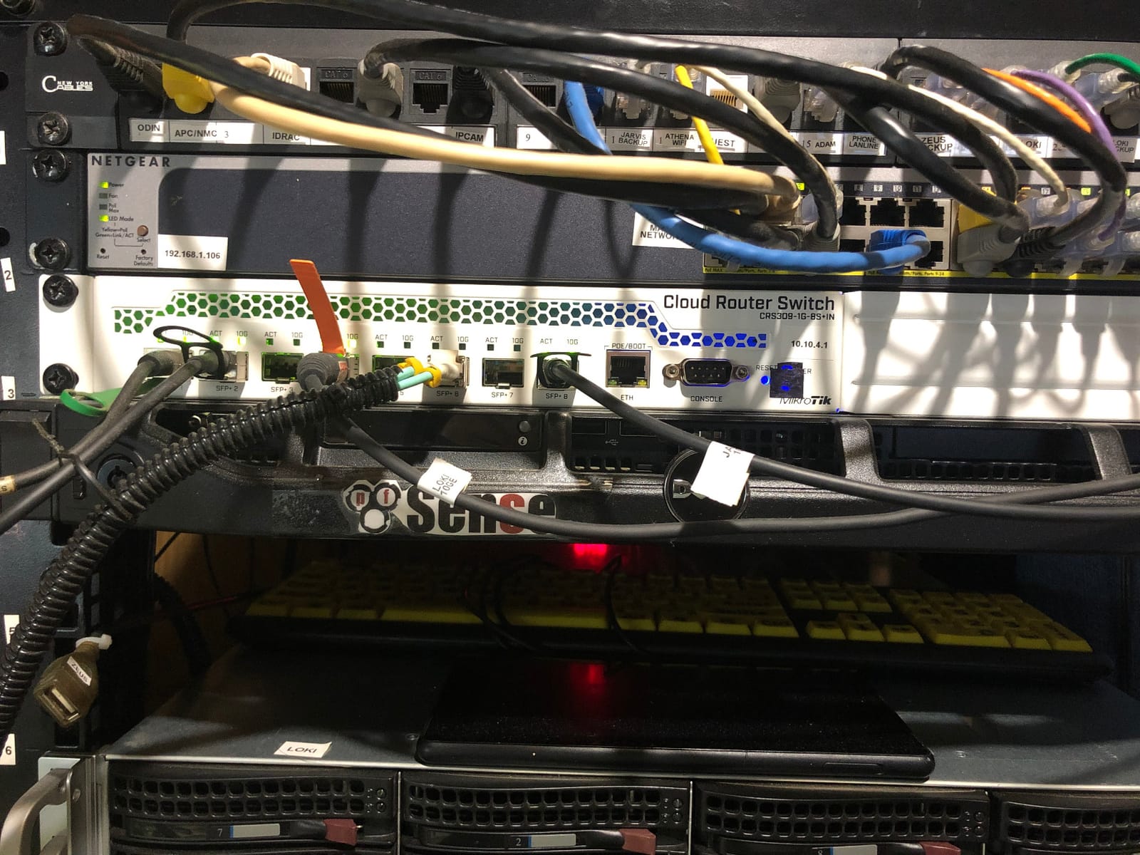 MikroTik CRS309-1G-8S+in 8x 10G SFP+ Managed Switch, 1x 1G Ethernet customer photo 2