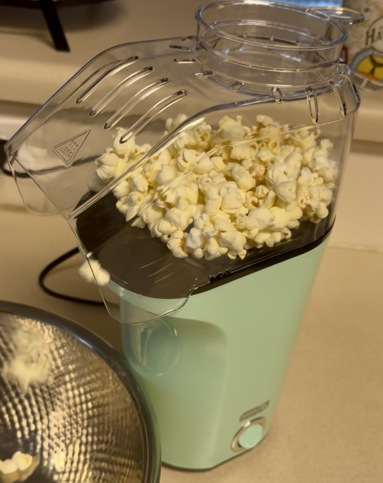 Dash Fresh Pop Popcorn Maker, 16-Cup Hot Air Popper, Aqua | Electric Popcorn Machine, Oil-Free Air Popped Popcorn, Built-In Measuring Cup & Butter Melting Tray customer photo 2