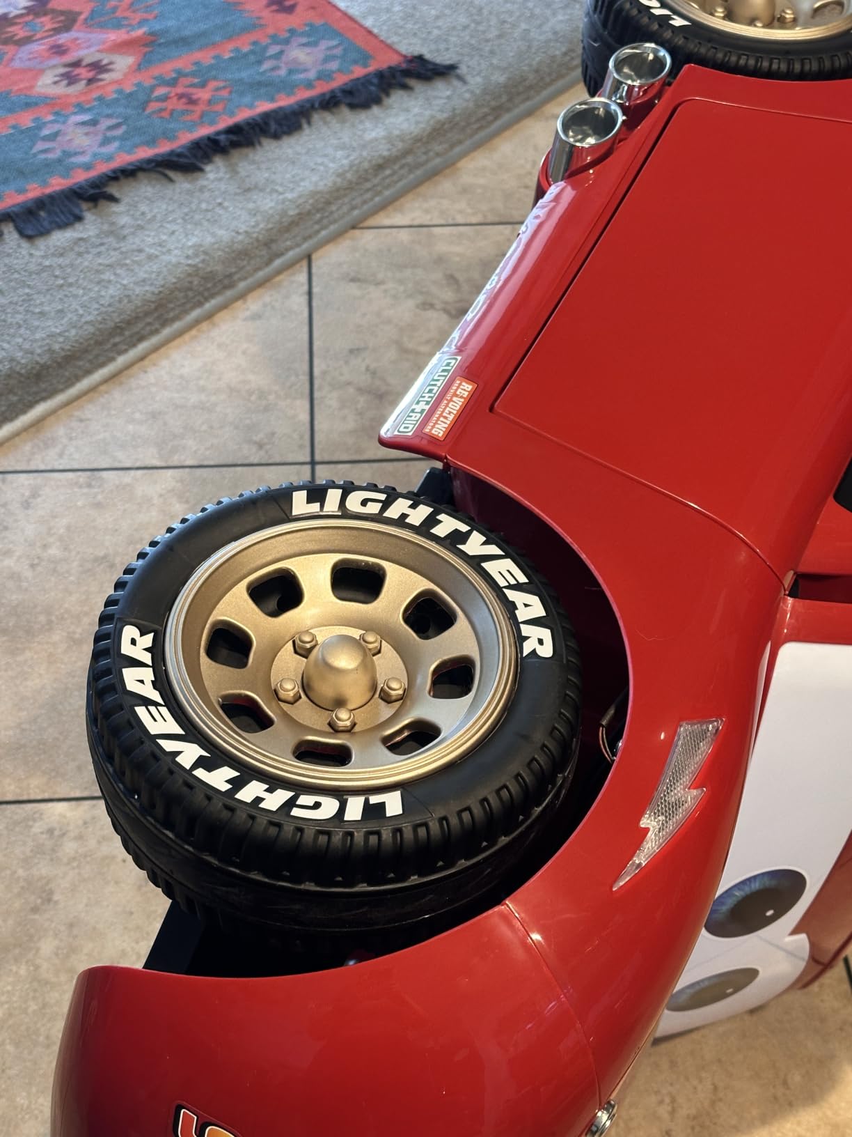 Huffy Cars Lightning McQueen 6V Ride-On with Engine Sounds, Ages 3-7 customer photo 1