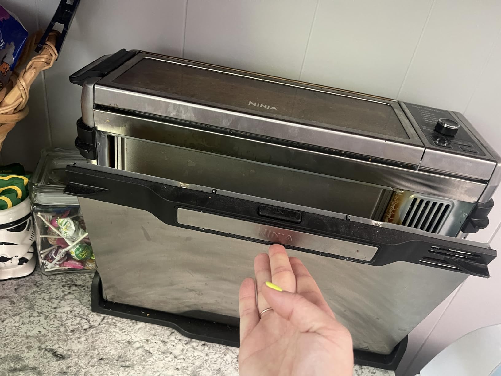 Ninja Digital Air Fry Countertop Oven, 8-in-1, XL, Silver, SP101 | Air fry, air roast, broil, bake, toast, bagel, dehydrate, keep warm, 1800W, Flip up & away customer photo 1