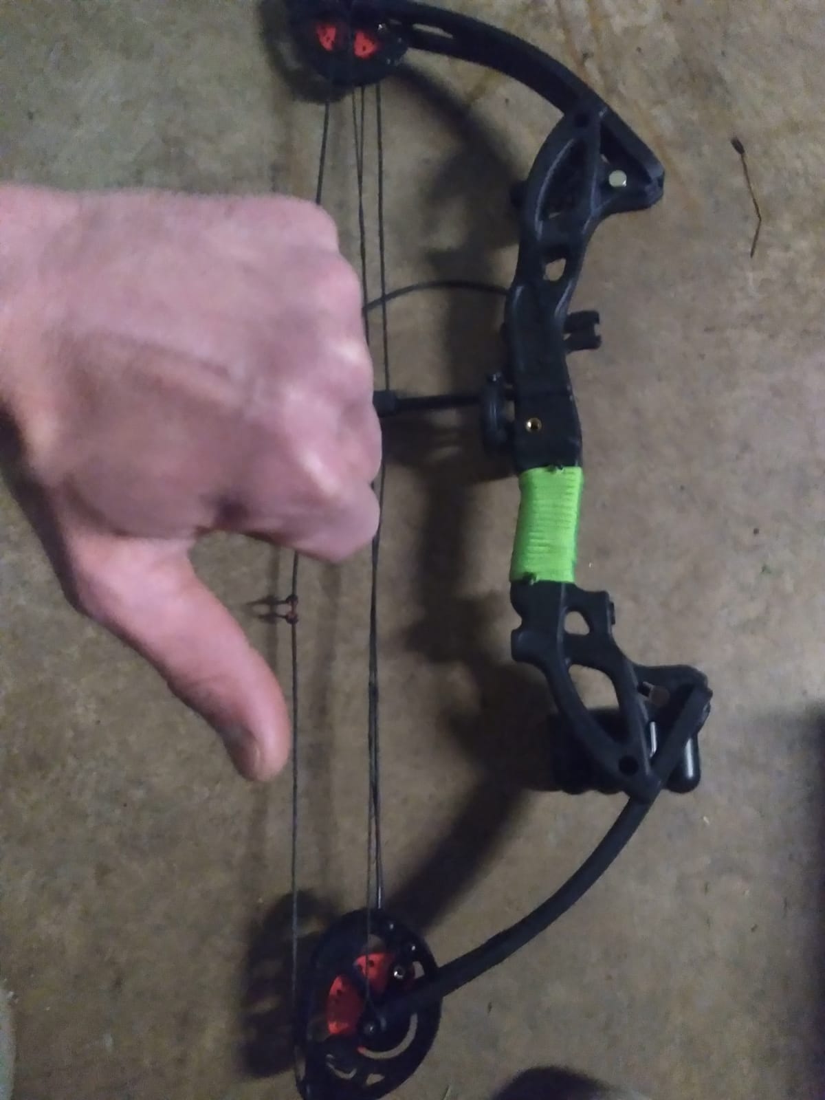 Compound Bow Archery for Youth and Beginner, Right Handed,19”-28” Draw Length,15-29 Lbs Draw Weight, 260 fps customer photo 2