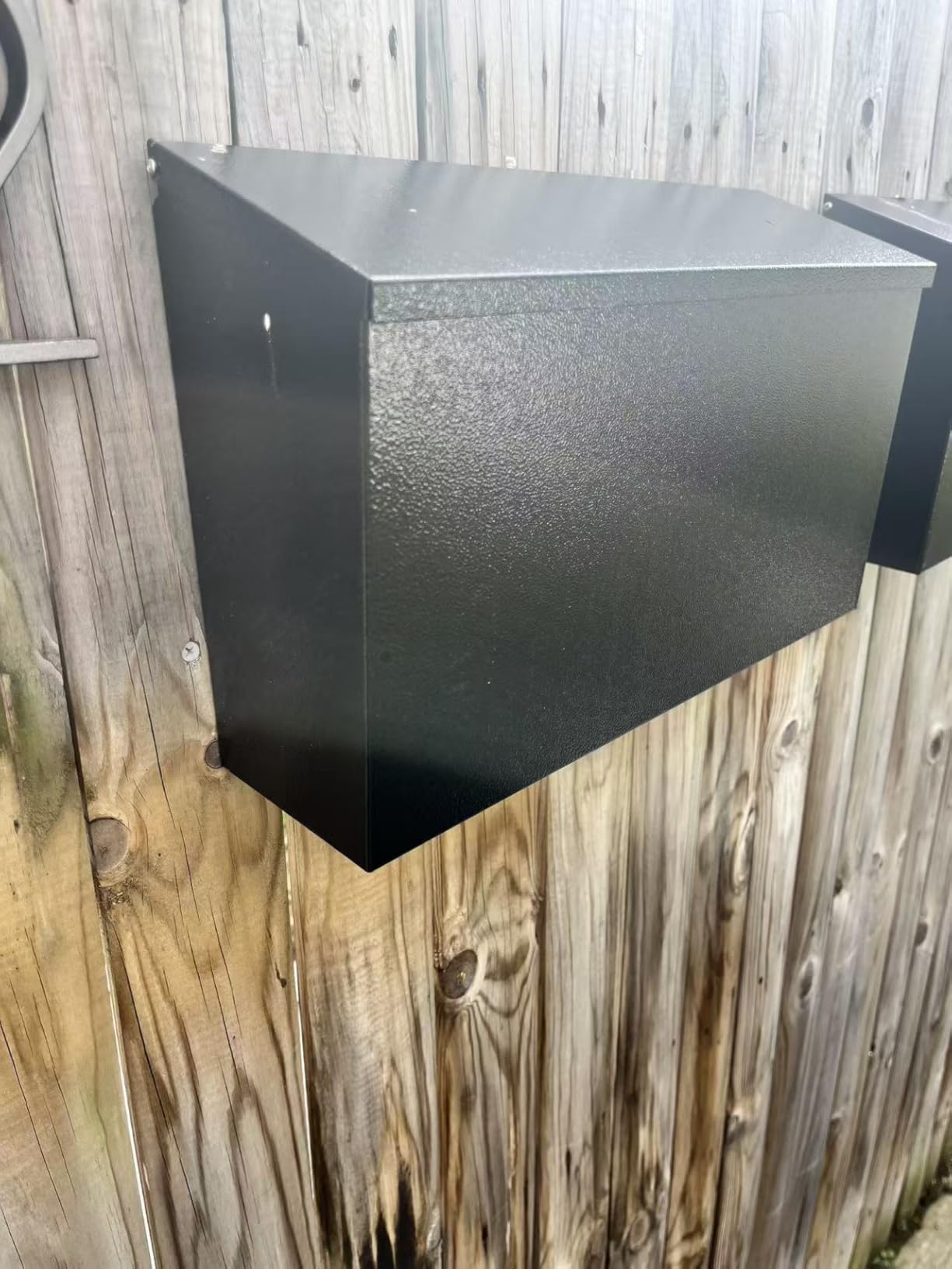 Locking Mailbox Wall Mount for Outside- Jssmst Mailboxes with Key Lock for Front Door Fence, Large Capacity Letter Box, 14.3 x 4.1 x 11.8 Inch, Black, SM-HPB911BN customer photo 1