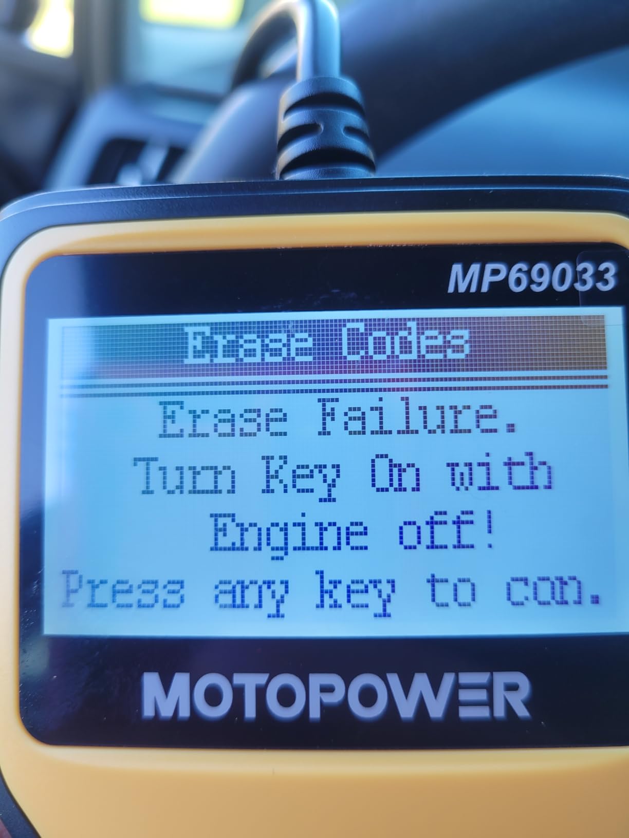 MOTOPOWER MP69033 Car OBD2 Scanner Code Reader Engine Fault Scanner CAN Diagnostic Scan Tool customer photo 1