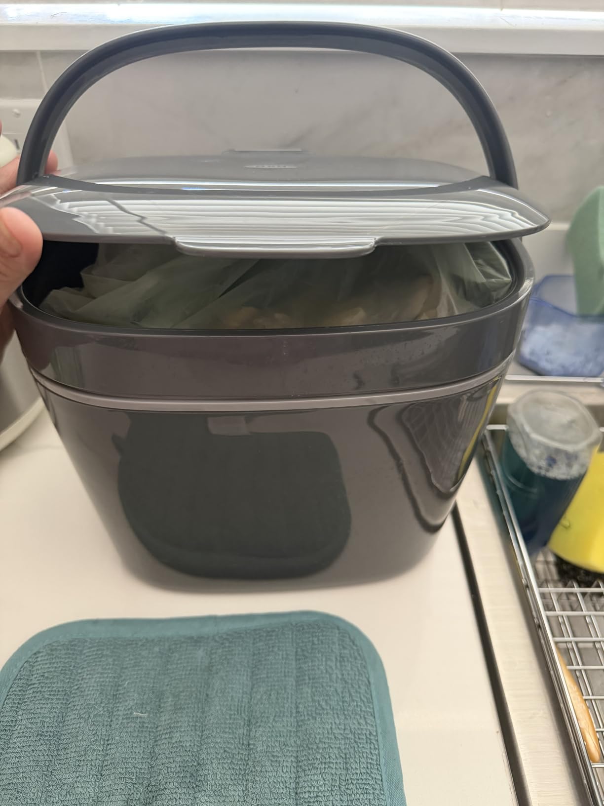 OXO Good Grips Easy-Clean Compost Bin - Charcoal - 1.75 GAL/6.62 L customer photo 1