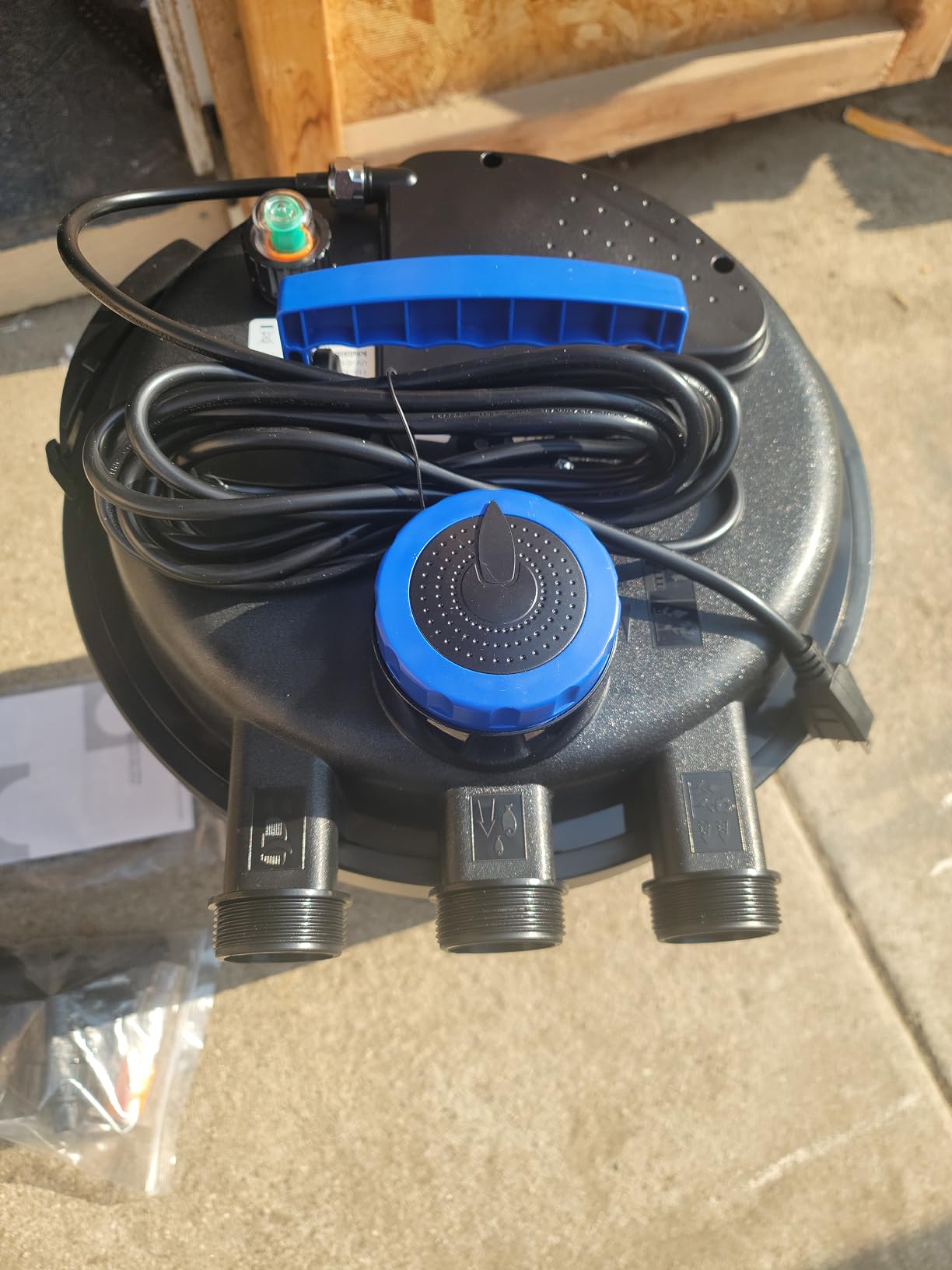HAPPYGRILL 2642 GPH Pond Filter with 13W UV-C Light & Bio Balls, 4 Adapters | Bio Pressure Pond Pump Filter System for 1321 Gal Koi Fish Ponds or 2642 Gal Ornamental Ponds customer photo 2