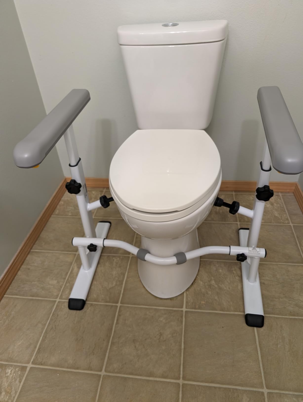 KMINA Toilet Safety Rails for Seniors, Adjustable Frame with Grab Bars | Armrests with 6 Height Settings, Heavy Duty Steel, Lateral Suction Pads, Easy to Install, White customer photo 2