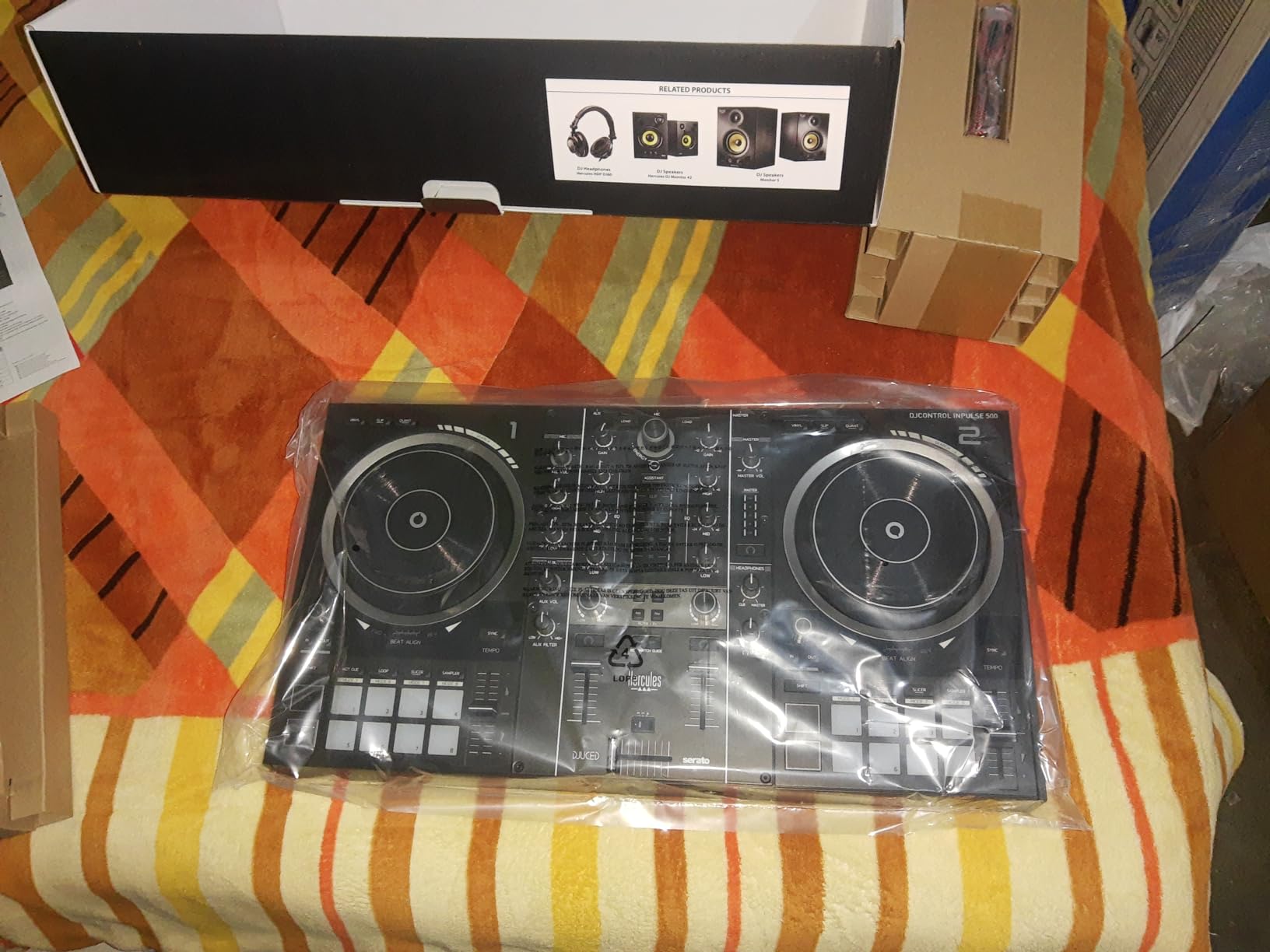 Hercules DJControl Inpulse 500: 2-deck USB DJ controller for Serato DJ and DJUCED (included) | For Serato DJ and DJUCED included customer photo 1