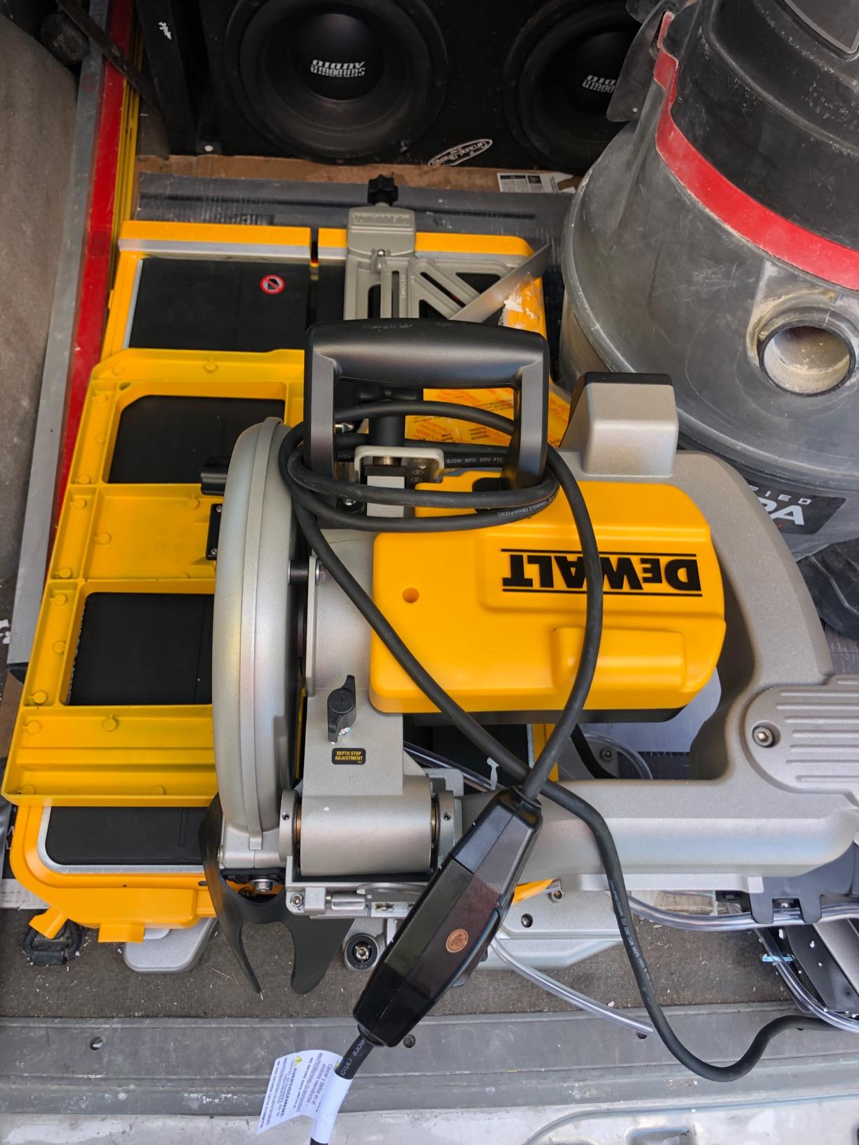DEWALT Wet Tile Saw, High Capacity (D36000) customer photo 1