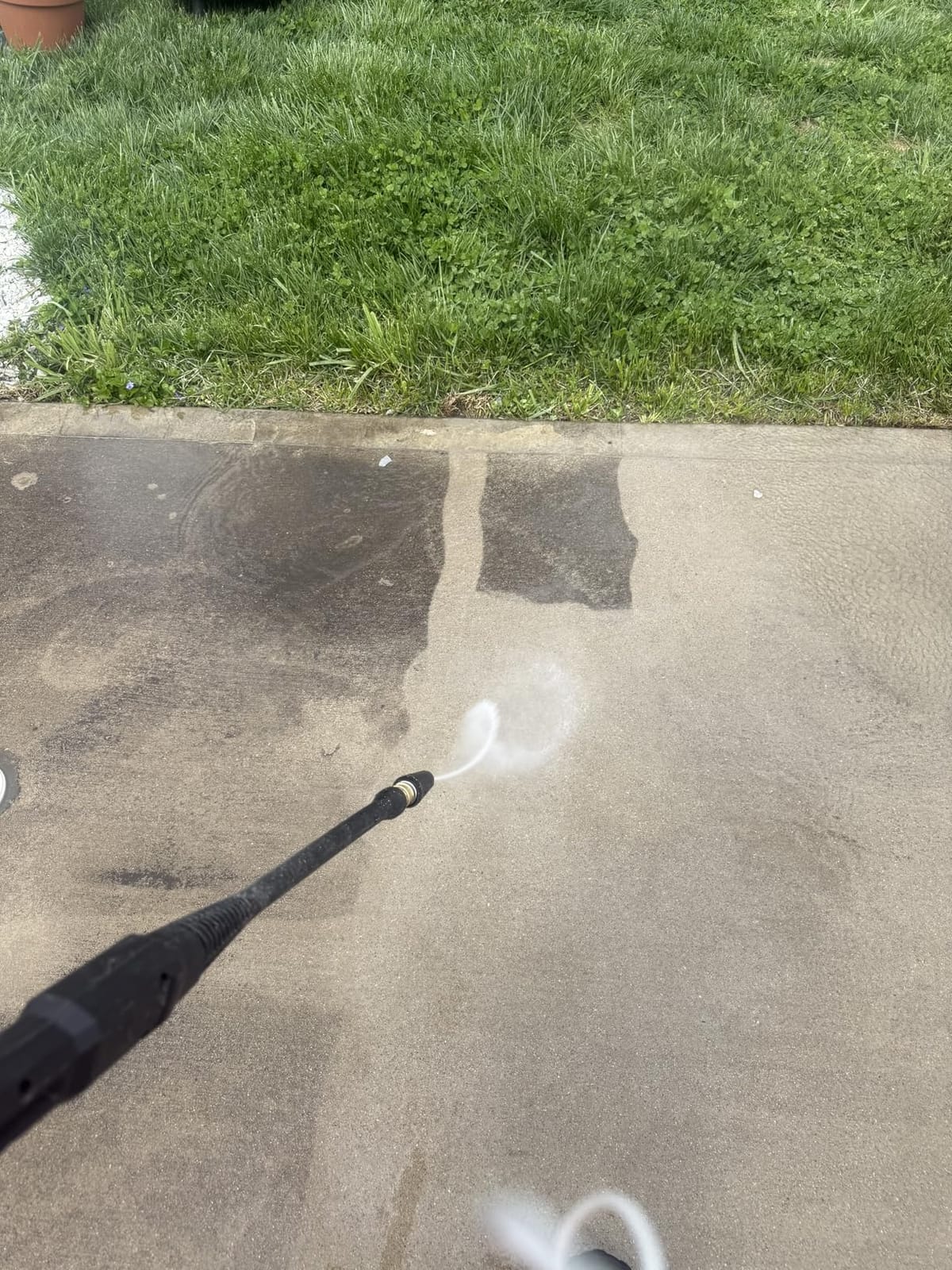 CRAFTSMAN Electric Pressure Washer CMEPW1700, Cold Water, Lightweight Corded, 1700-PSI, 1.2-GPM customer photo 1