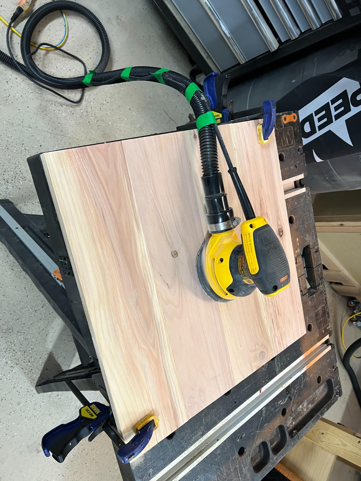 DEWALT Random Orbit Sander, Variable Speed, 5-Inch (DWE6423), Power Source Corded Electric customer photo 1