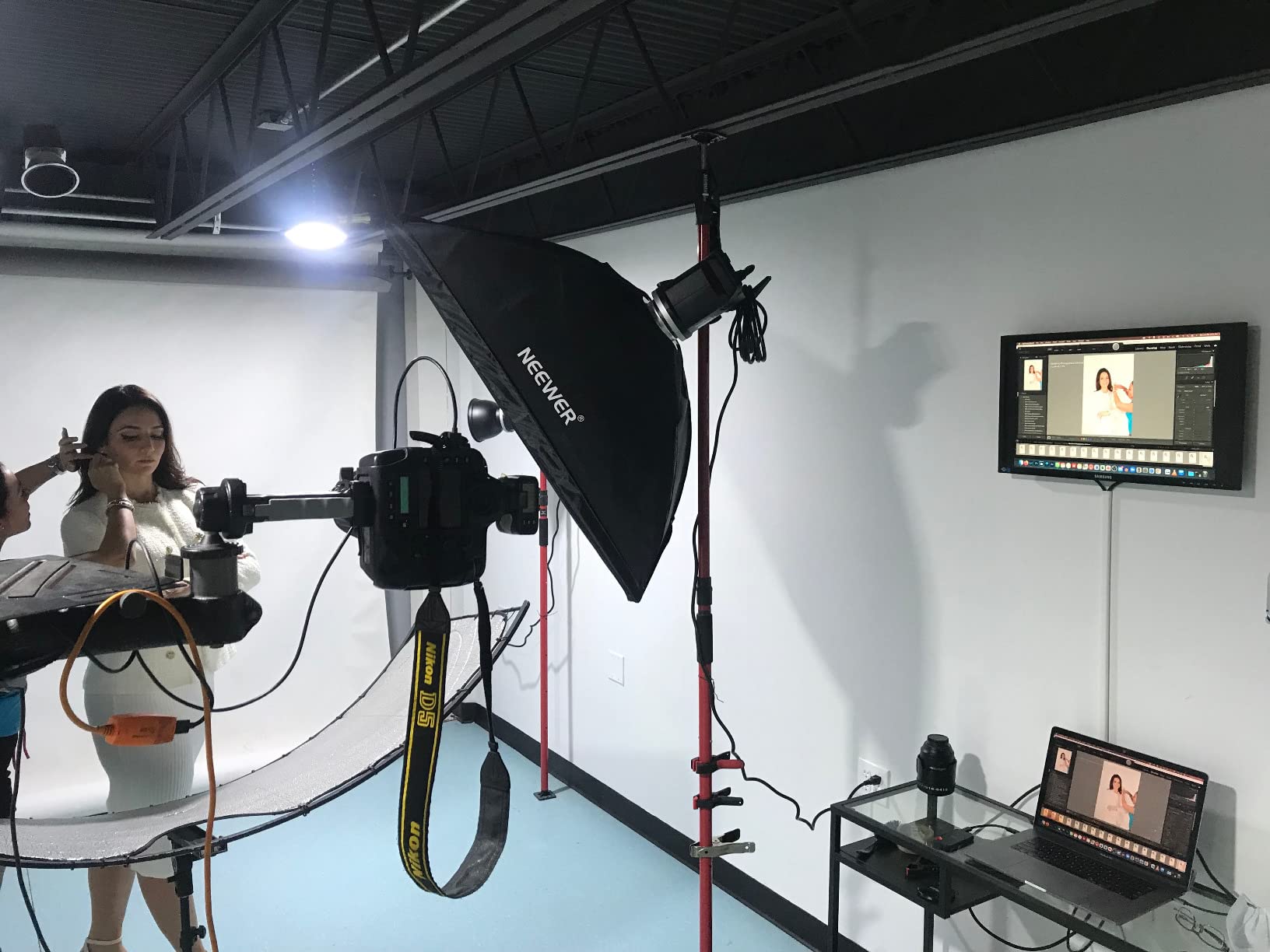 Godox MS300 Compact Studio Flash 300W 2.4G Wireless Monolight with 150W Modeling Lamp,Outstanding Power Output Stability,Anti-Preflash,Bowens Mount,5600±200K CCT,0.1~1.8S Recycle Time with LED Modeling Lamp for Studio, Portrait customer photo 2