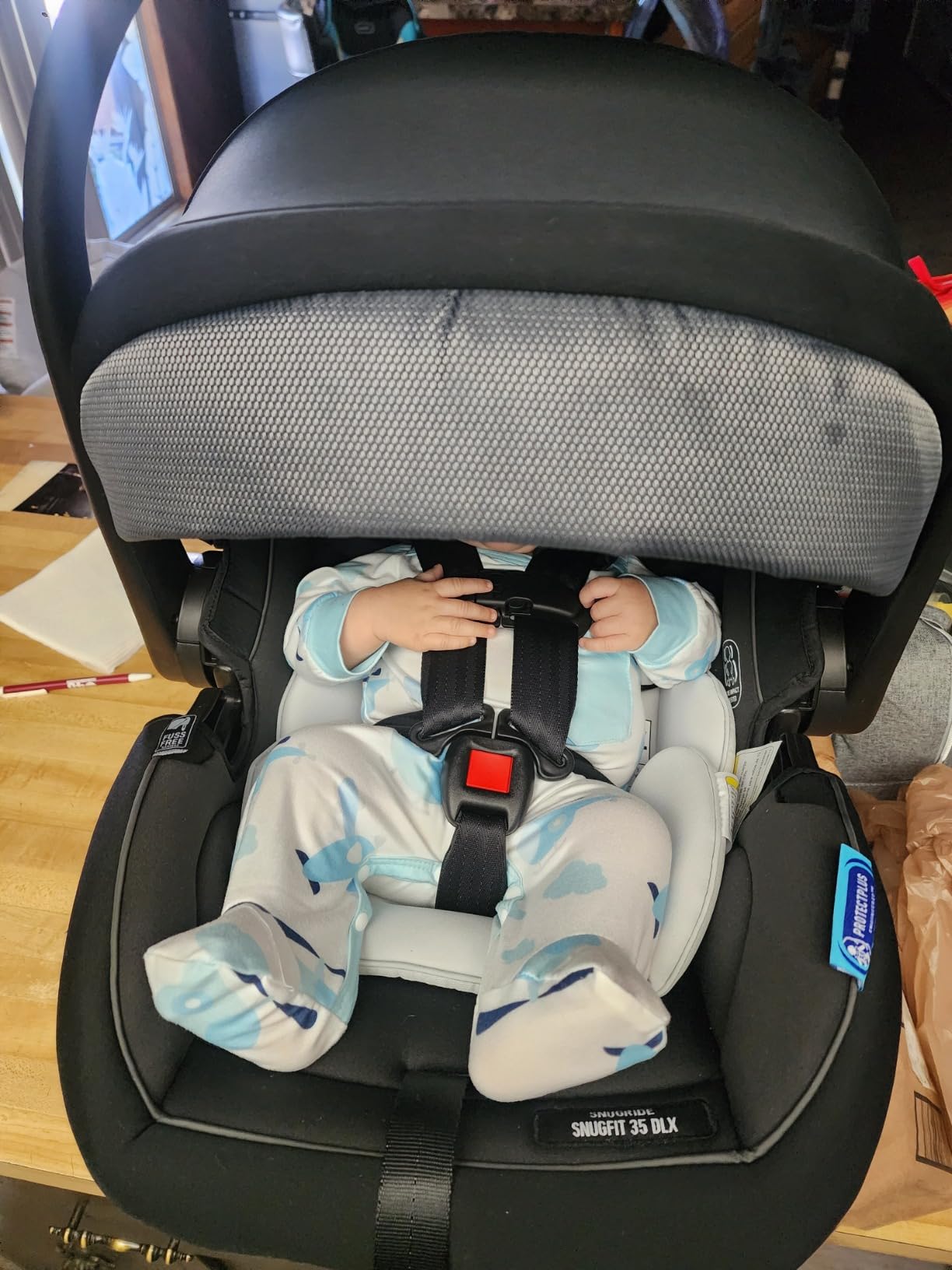 Graco SnugRide SnugFit Infant Car Seat, Baby Car Seat with Anti Rebound Bar for Extra Safety, No-Rethread Harness, Latch Equipped Carseat, Baby Essentials, Gift for New Parents, Gotham customer photo 1