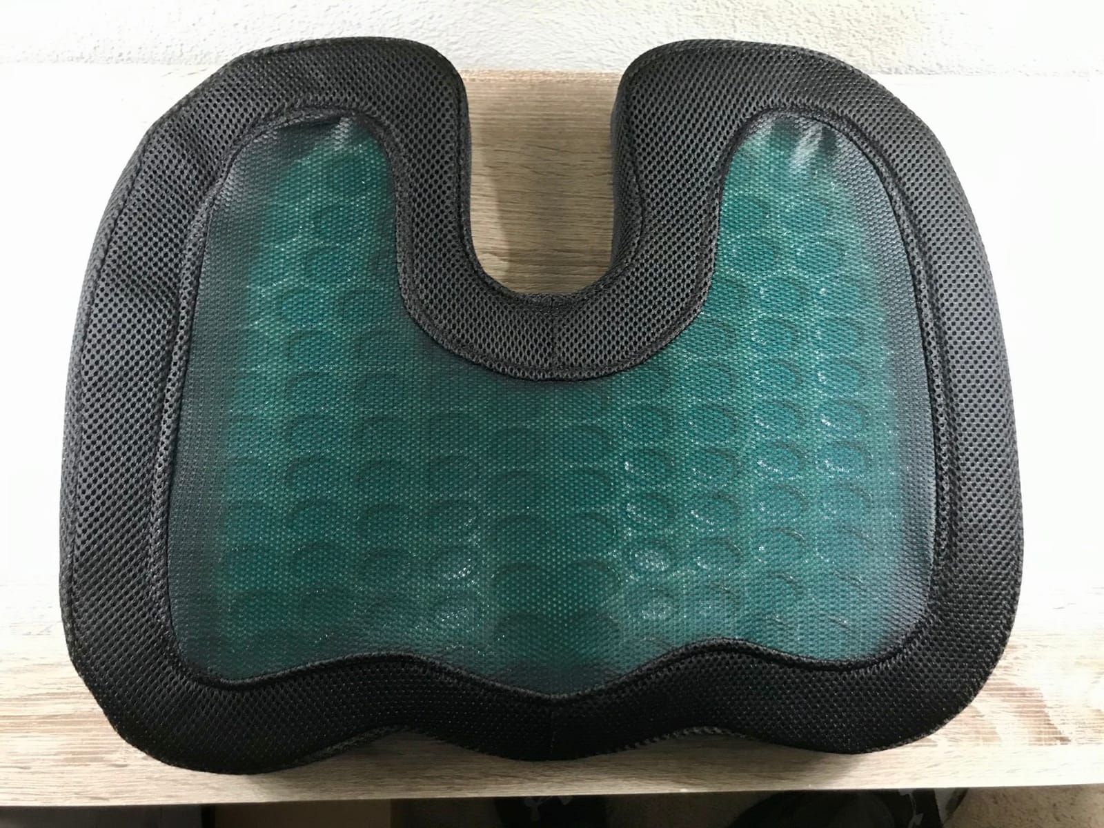 Amazon Basics Comfortable Seat Cushion for Office Chairs, Gel Enhanced Memory Foam, Non-Slip, Cooling Support for Long Sitting, Black customer photo 2