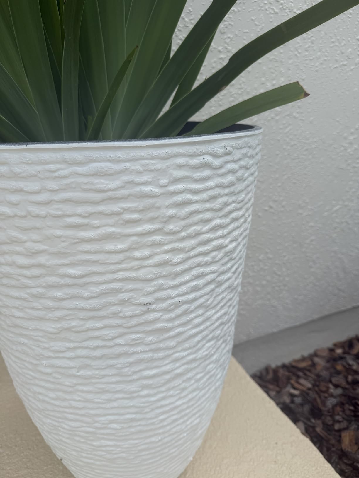 Worth 9 Gallon Tall Round Planters Set of 2 - 14