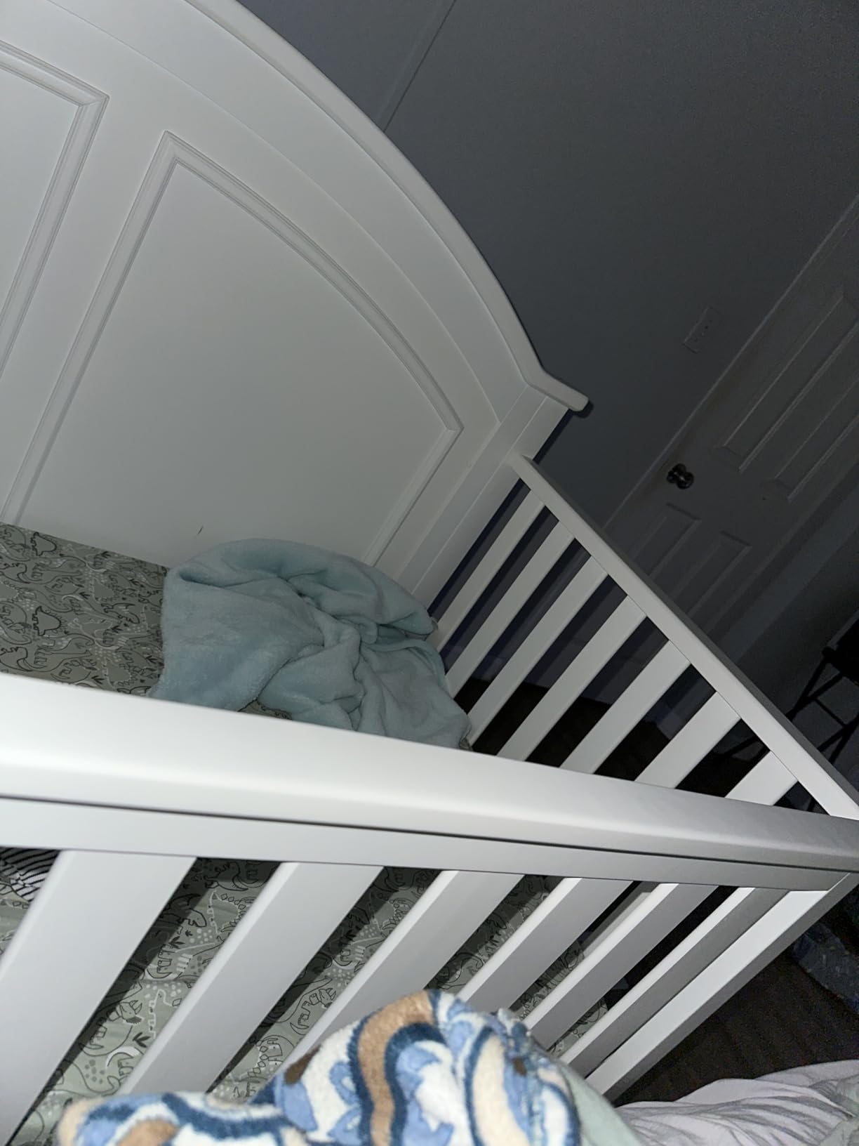 Delta Children Perry 6-in-1 Convertible Crib - Greenguard Gold Certified, Bianca White customer photo 2