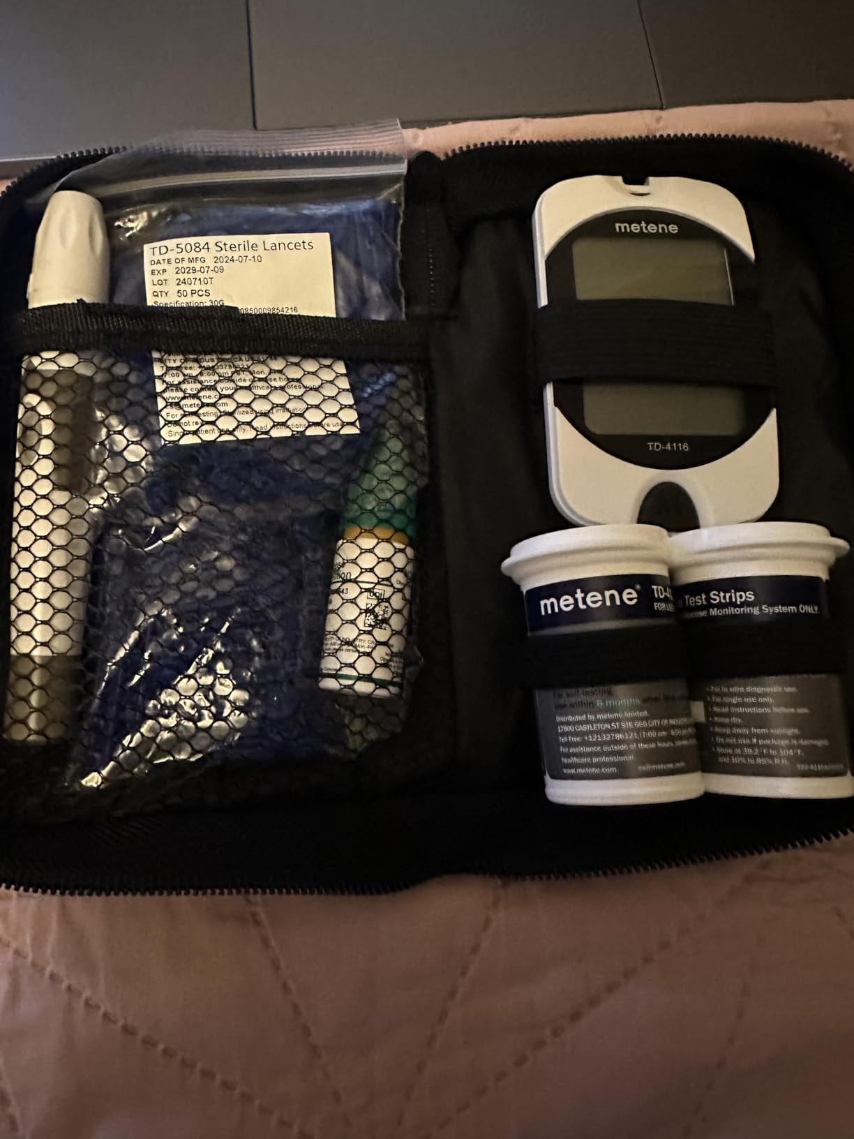 Metene TD-4116 Blood Glucose Monitor Kit, 100 Glucometer Strips, No Coding | 100 Lancets & Control Solution & Lancing Device, Blood Sugar Monitor Large Display, Blood Sugar Test Kit for Home Use customer photo 2