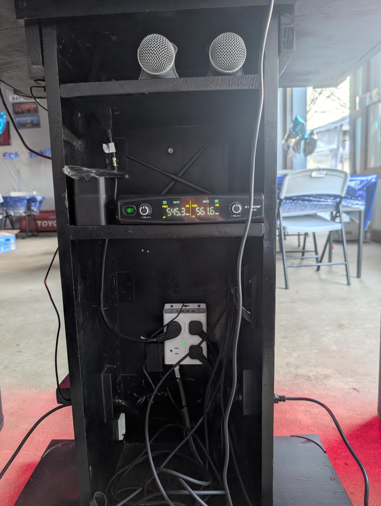 Phenyx Pro Dual UHF Tunable Frequency Wireless Microphone System PTU-52-2H | 2 Metal Mics, 2 x 30 Frequencies, 200 ft Range, Live Vocals, Karaoke, Church Services, Singing, Wedding, DJ Events customer photo 1