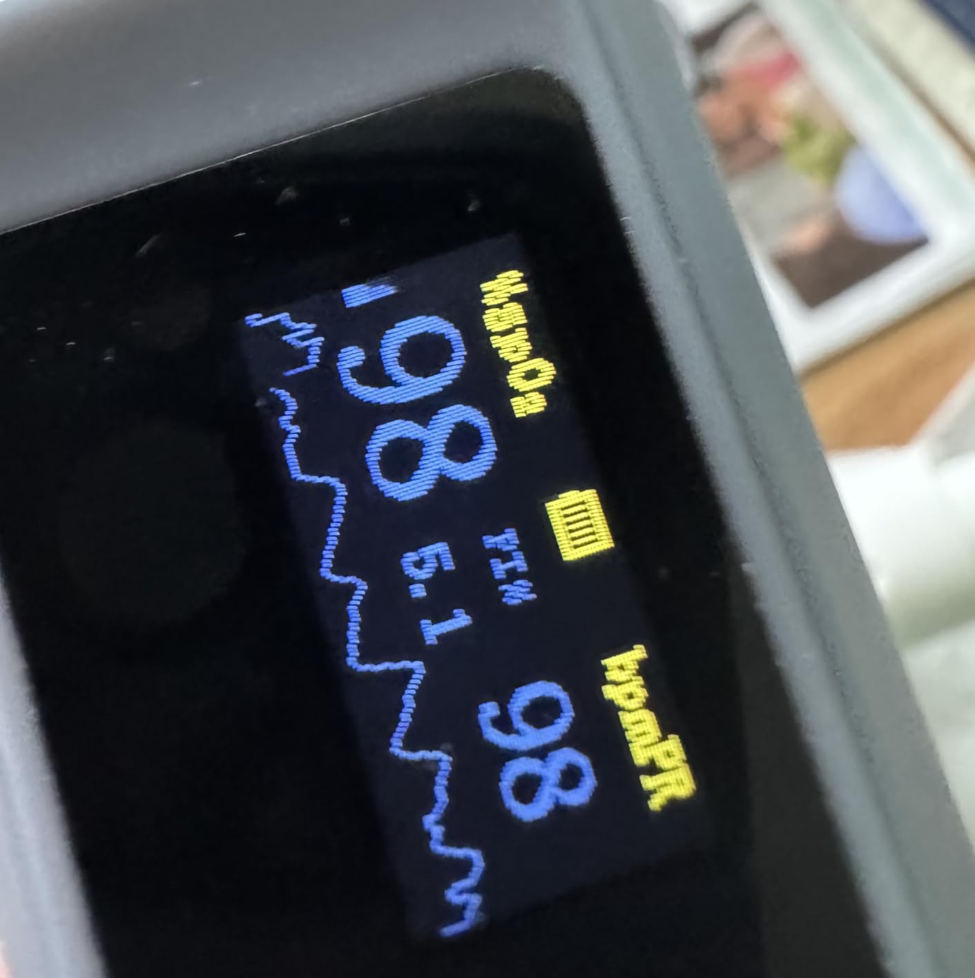 Fingertip Pulse Oximeter Blood Oxygen Saturation Monitor Pulse Ox, Heart Rate and Fast Spo2 Reading Oxygen Meter with OLED Screen Included Lanyard and 2 X AAA Batteries customer photo 1