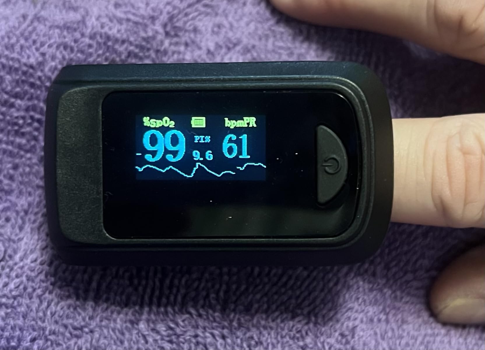Healthtree JKS50B Pulse Oximeter Fingertip - Blood Oxygen monitor Fingertip with Perfusion Index, Fast 5-8s Reading, Large OLED Display, SpO2 & Heart Rate monitor for Home, Sports, Travel (Includes Batteries & Lanyard) customer photo 1