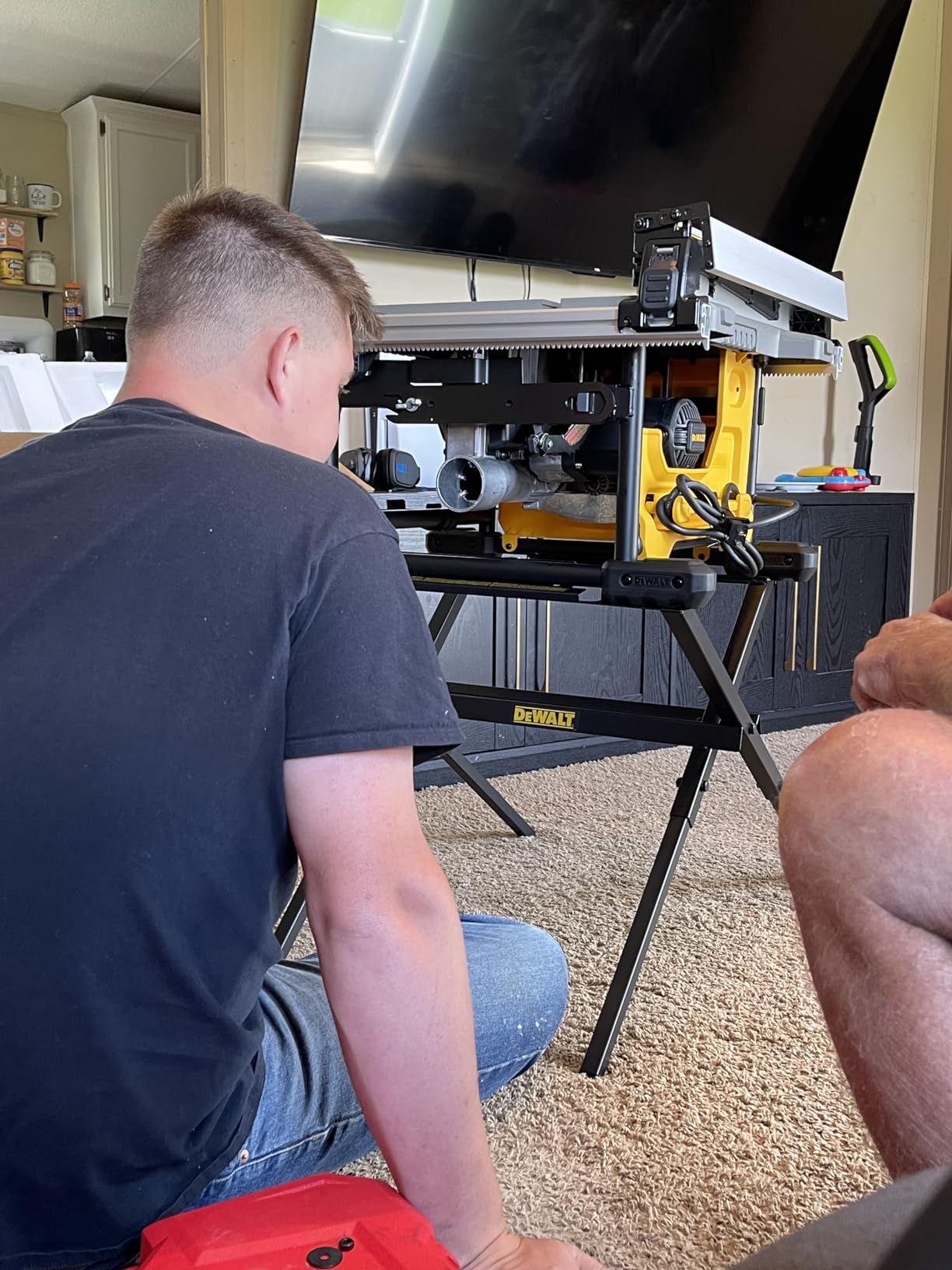 DEWALT Portable Table Saw with Stand, 8-1/4 inch, up to 48-Degree Angle Cuts (DWE7485WS) customer photo 1