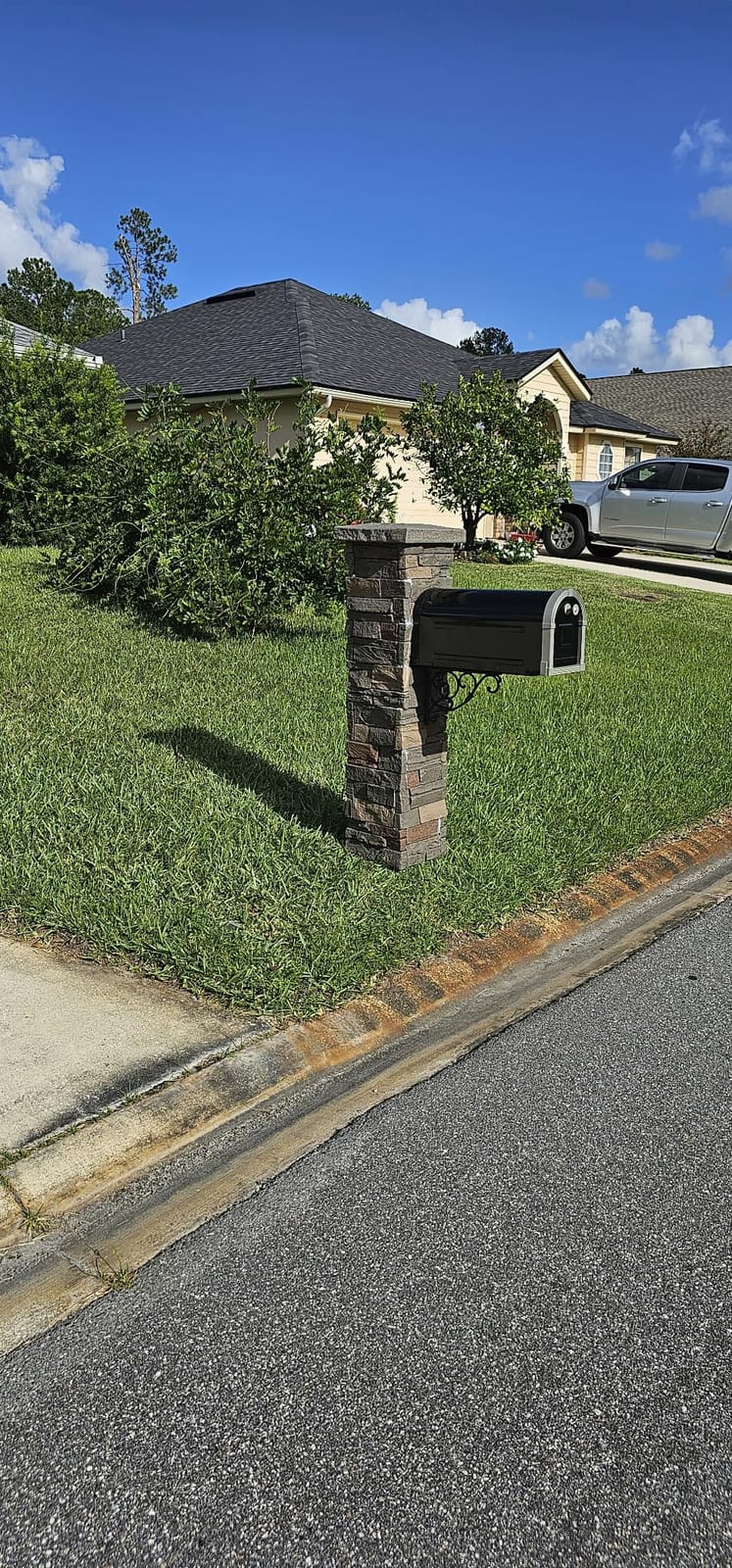 Brunswick Large, Steel, Post Mount Mailbox, Black with Brushed Nickel customer photo 2