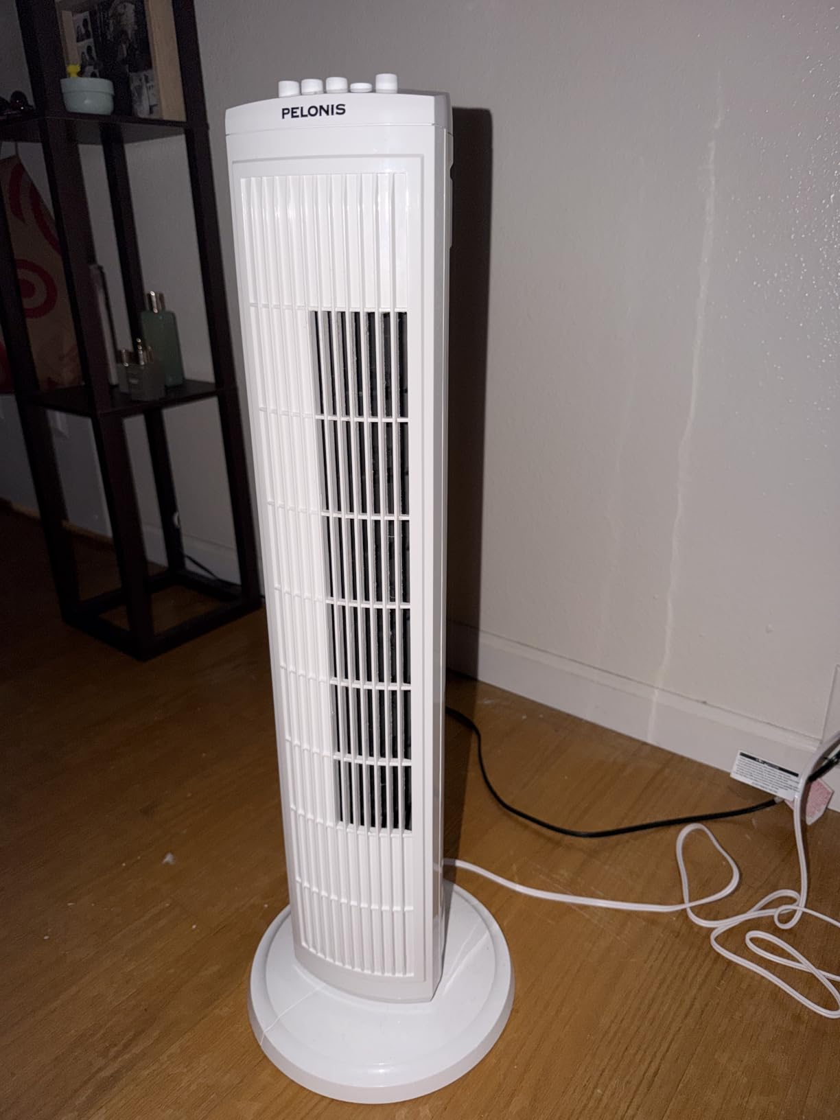 PELONIS 30-Inch 3-Speed Oscillating Tower Fan for Bedroom, Quiet 30dB customer photo 1