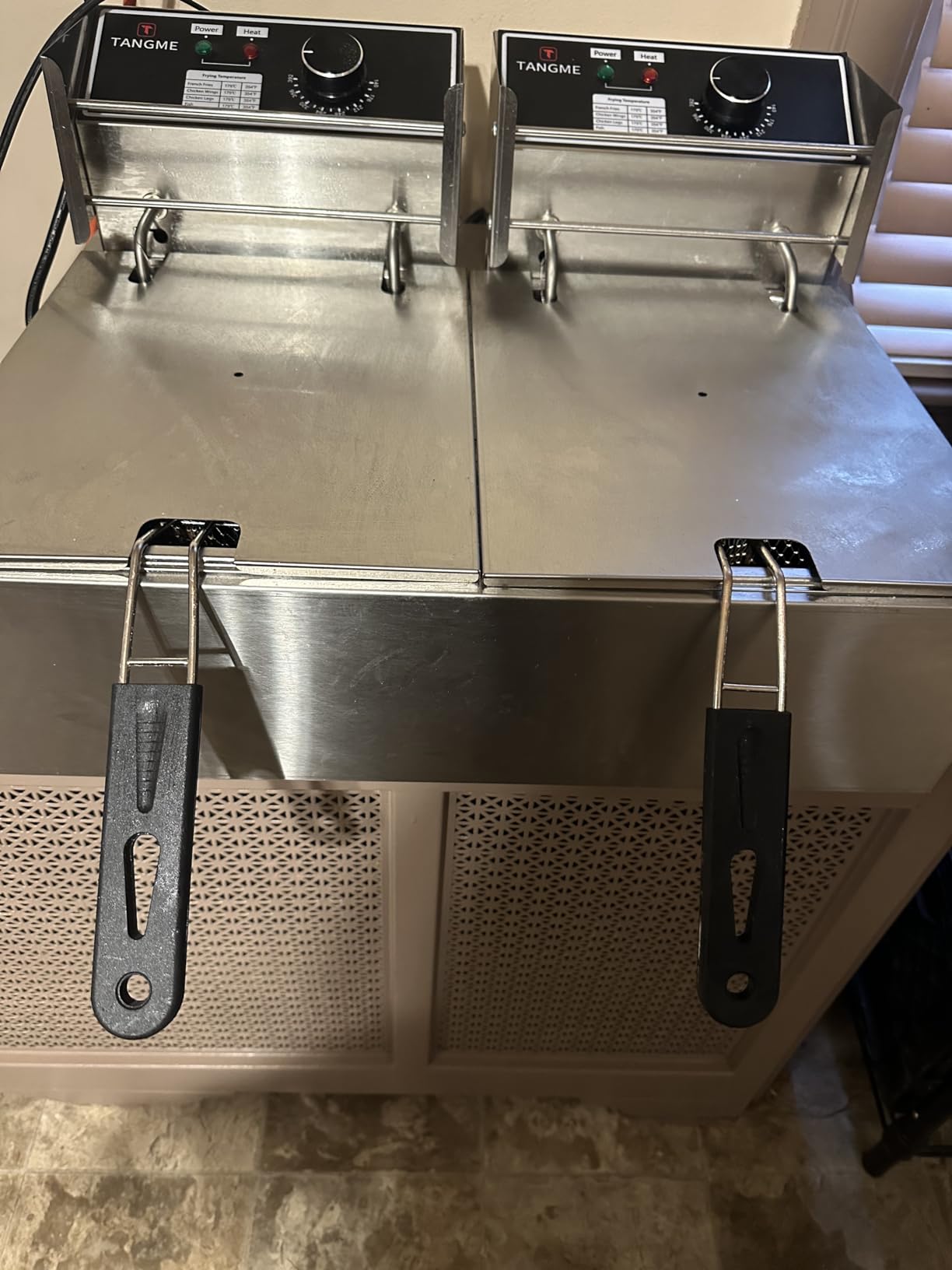 Commercial Deep Fryer, 3400W Electric Deep Fryers with 2x6.35QT Baskets | 0.8mm Thickened Stainless Steel Countertop Oil Fryer 20.7QT Large Capacity with Lids Temperature Controller (12L) customer photo 1