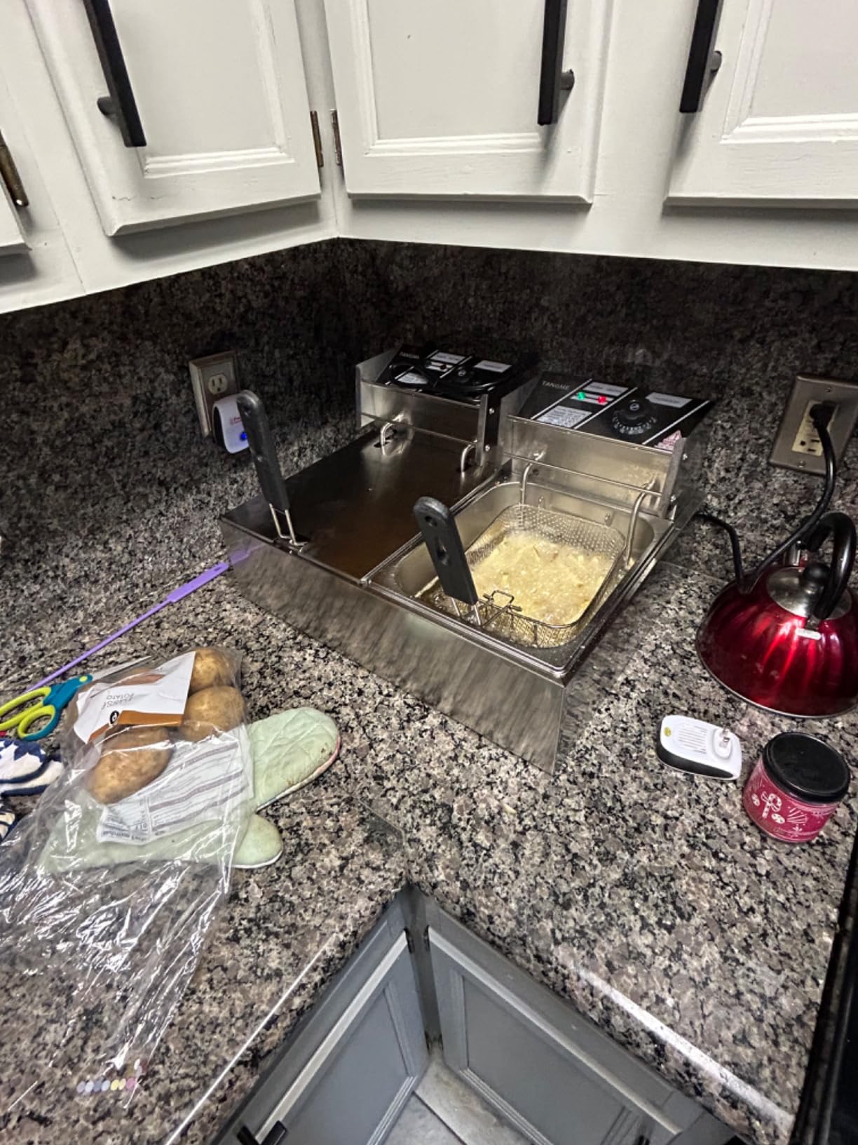 Commercial Deep Fryer, 3400W Electric Deep Fryers with 2x6.35QT Baskets | 0.8mm Thickened Stainless Steel Countertop Oil Fryer 20.7QT Large Capacity with Lids Temperature Controller (12L) customer photo 2