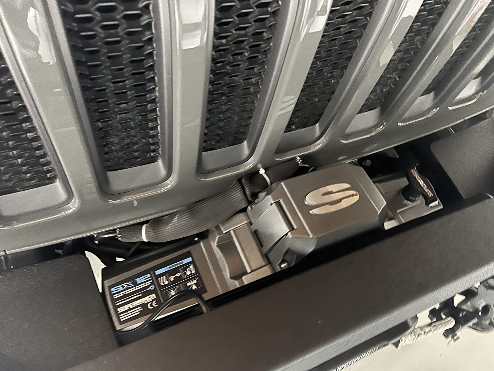 Superwinch 1712201 SX12SR 12V DC Winch 12,000lb (5,443kg) | Single Line Pull with Hawse Fairlead 3/8 x 85 ft Synthetic Rope Corded Handheld and Wireless Remote customer photo 1