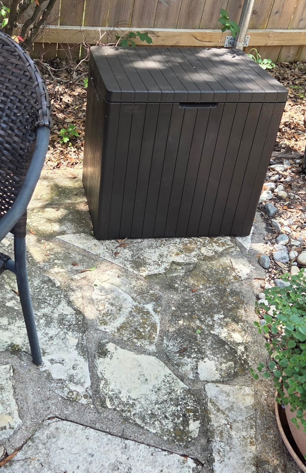 Keter City 30 Gal Outdoor Storage Box and Patio Side Table | Grey, Resin, Compact, Weatherproof, Lockable, Easy Assembly, Organization, Pool Accessories Storage customer photo 1