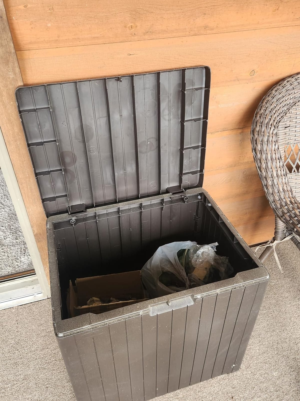 Keter City 30 Gal Outdoor Storage Box and Patio Side Table | Grey, Resin, Compact, Weatherproof, Lockable, Easy Assembly, Organization, Pool Accessories Storage customer photo 2