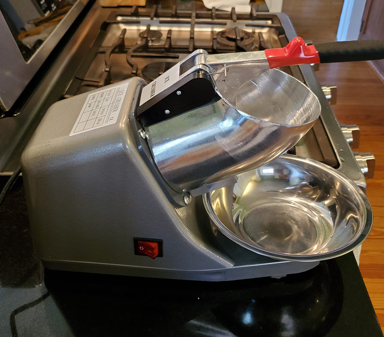 Reespring Snow Cone Machine Shaved Ice Machine Ice Crusher with 4 Blades Kitchen Electric for Shaved Ice and Snow Cone (300W 2000r/min) Comes with a Free Ice Pick, Ice Cube Tray, 6 Syrup Dispensers customer photo 1