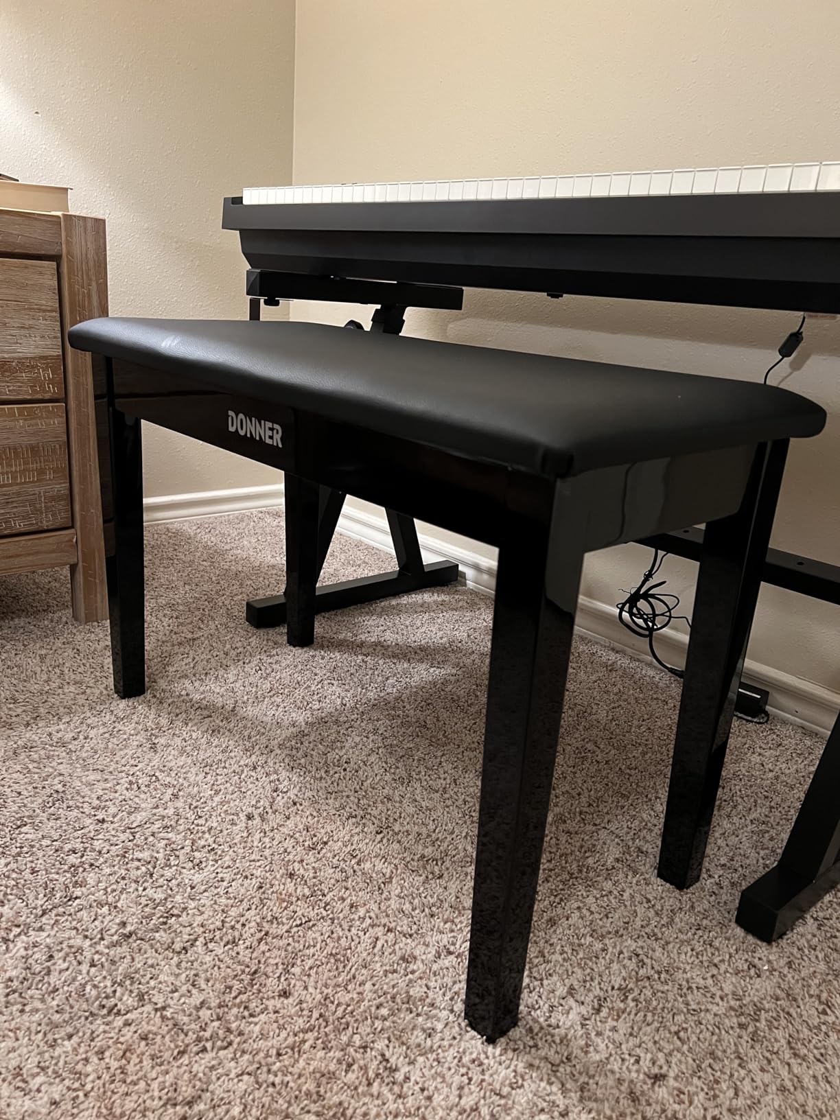 Donner Duet Piano Bench with Storage, Solid Wooden Keyboard Bench Piano Bookcase Stool Chair Seat with High-Density Sponges Padded Cushion, Black customer photo 2